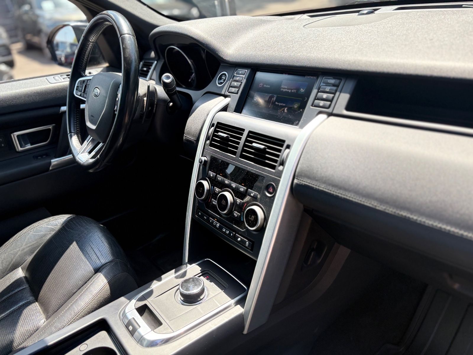Fahrzeugabbildung Land Rover DISCOVERY SPORT HSE *PANO*LEDER*MERIDIAN*