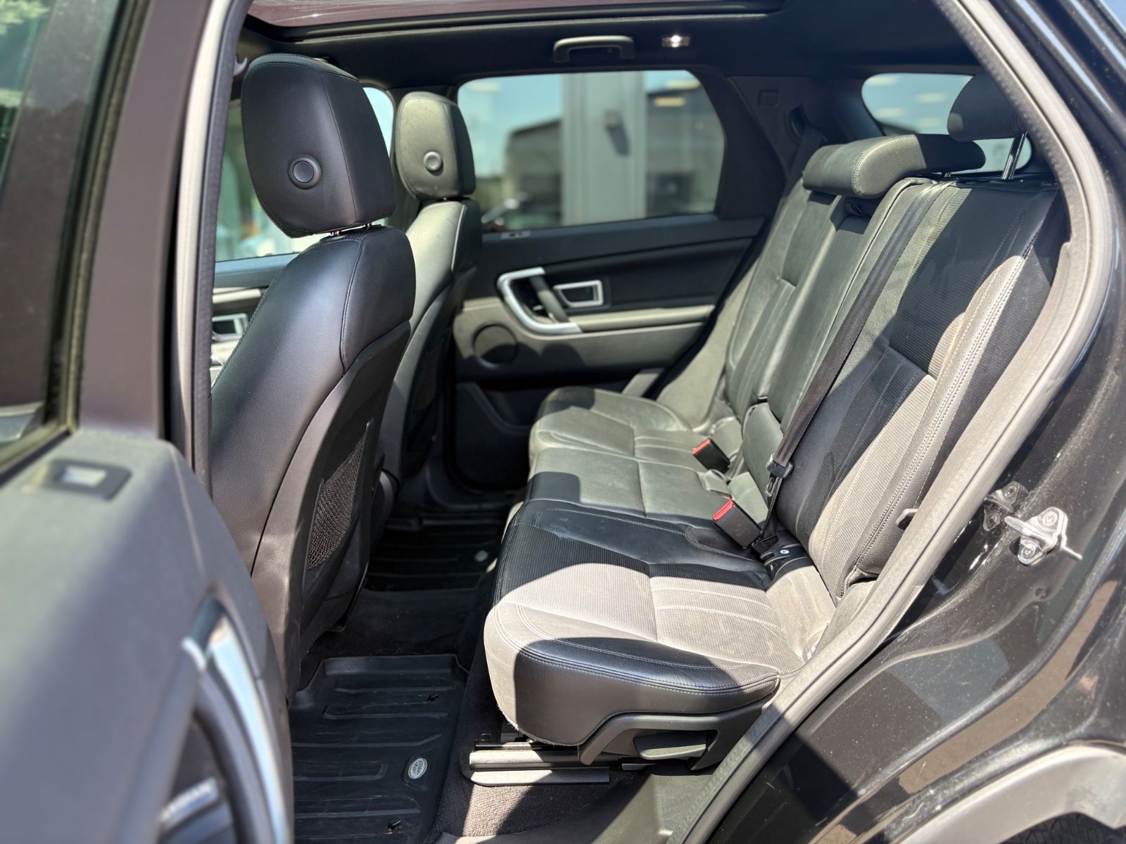 Fahrzeugabbildung Land Rover DISCOVERY SPORT HSE *PANO*LEDER*MERIDIAN*