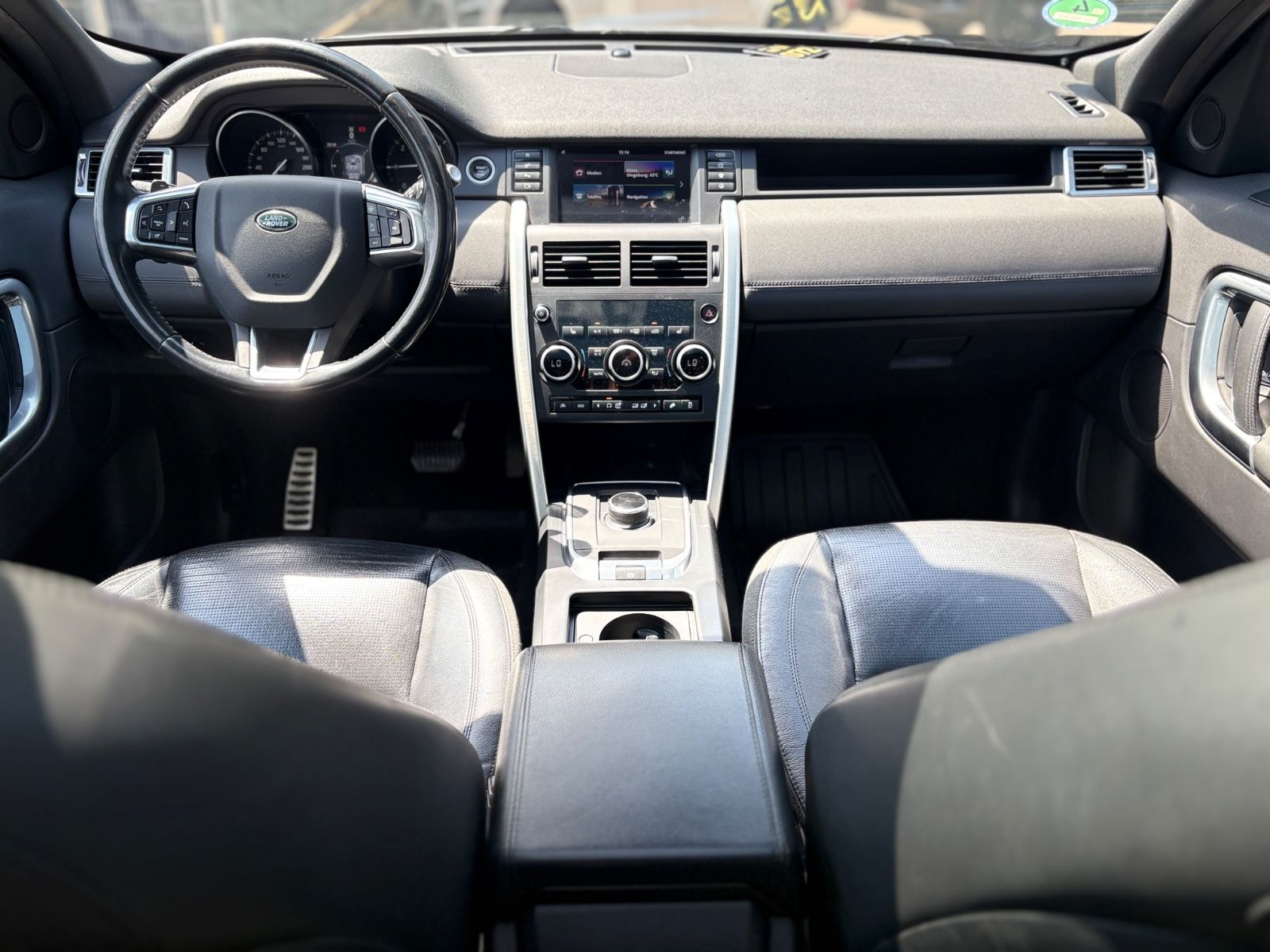 Fahrzeugabbildung Land Rover DISCOVERY SPORT HSE *PANO*LEDER*MERIDIAN*