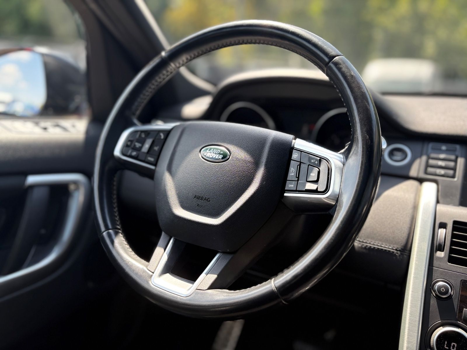 Fahrzeugabbildung Land Rover DISCOVERY SPORT HSE *PANO*LEDER*MERIDIAN*