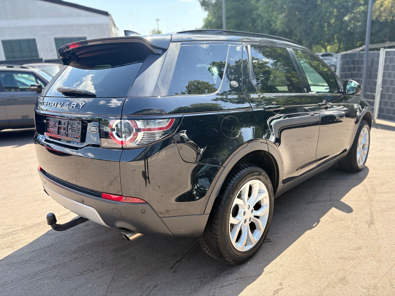 Fahrzeugabbildung Land Rover DISCOVERY SPORT HSE *PANO*LEDER*MERIDIAN*