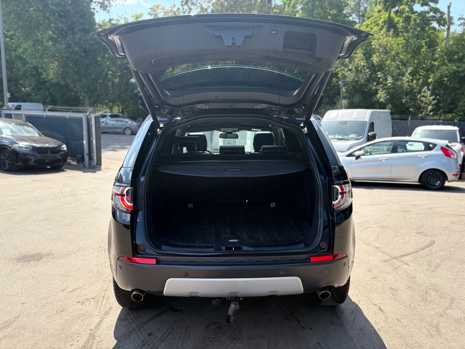 Fahrzeugabbildung Land Rover DISCOVERY SPORT HSE *PANO*LEDER*MERIDIAN*