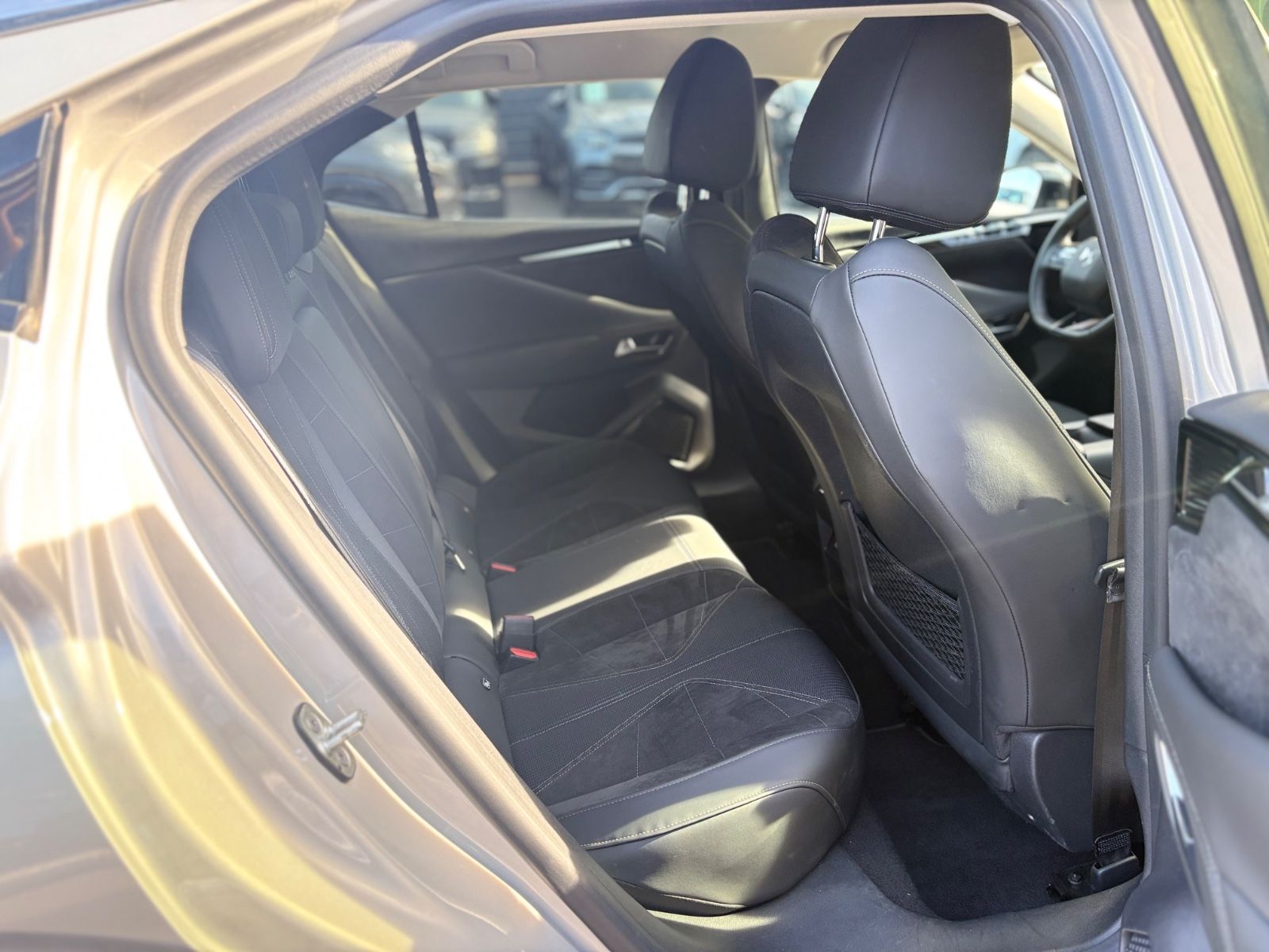 Fahrzeugabbildung DS Automobiles DS4 E-TENSE ÉTOILE *ALCANTARA PAKET*NAVI*R-KAM*