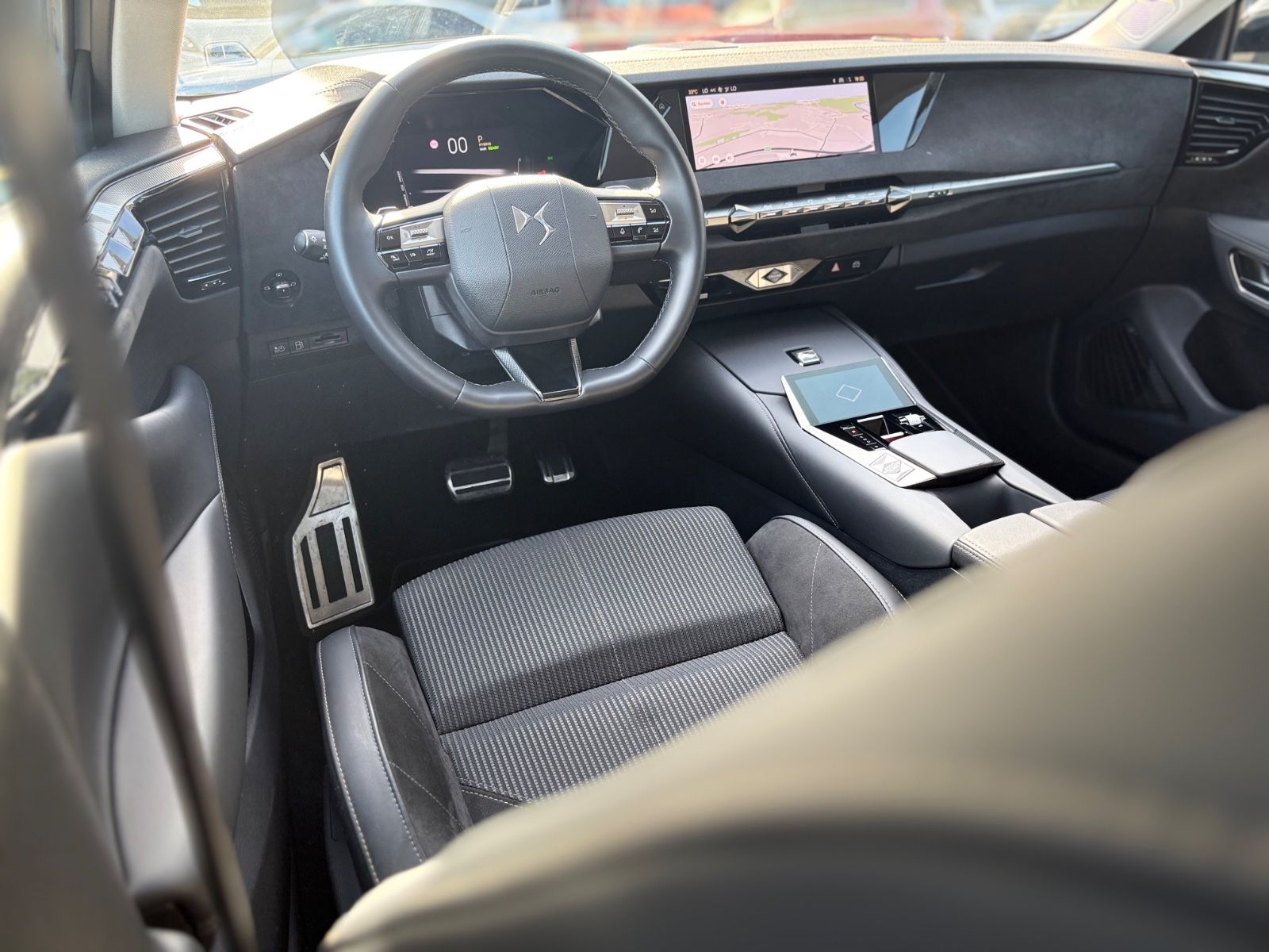 Fahrzeugabbildung DS Automobiles DS4 E-TENSE ÉTOILE *ALCANTARA PAKET*NAVI*R-KAM*