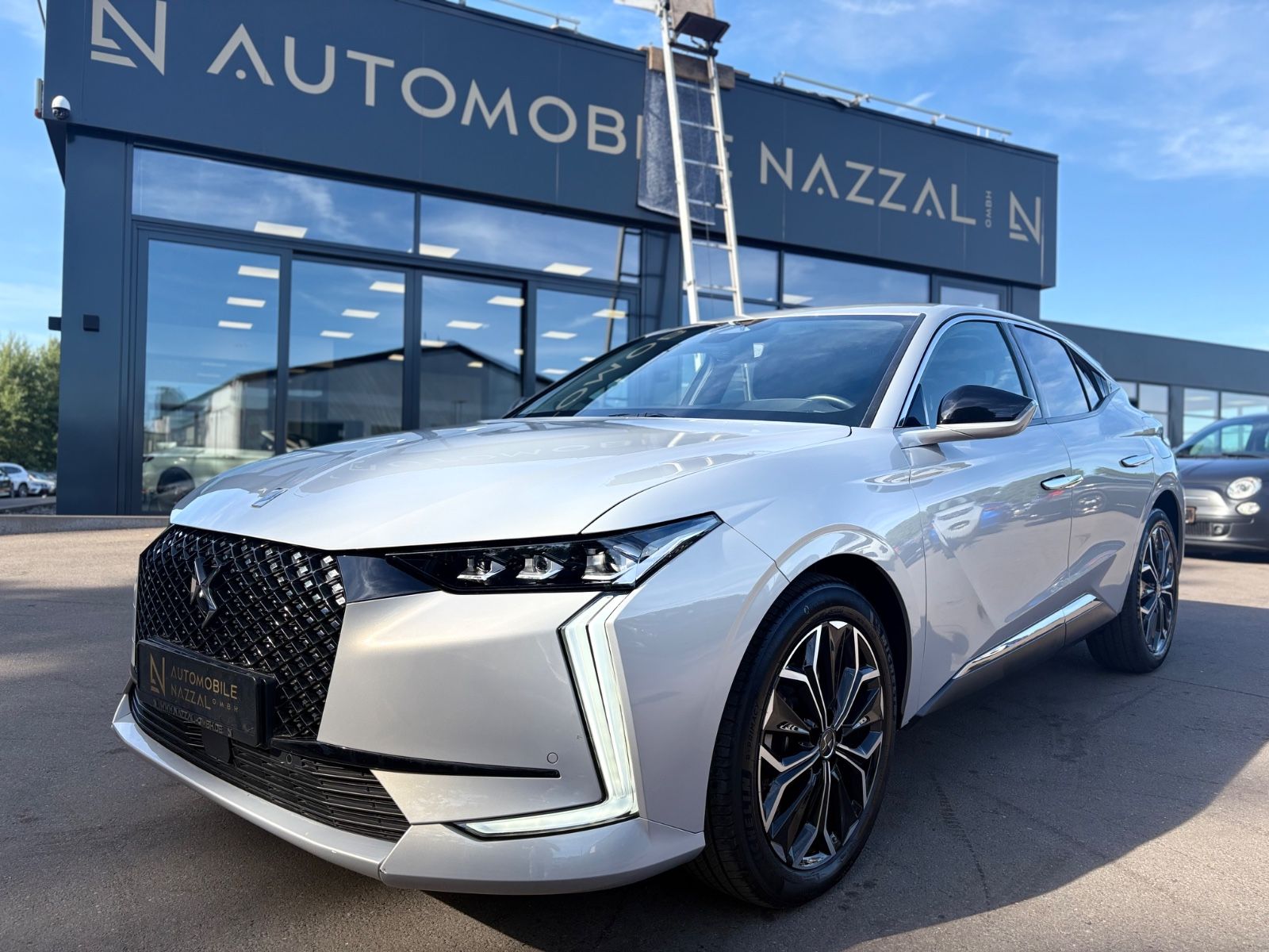 Fahrzeugabbildung DS Automobiles DS4 E-TENSE ÉTOILE *ALCANTARA PAKET*NAVI*R-KAM*