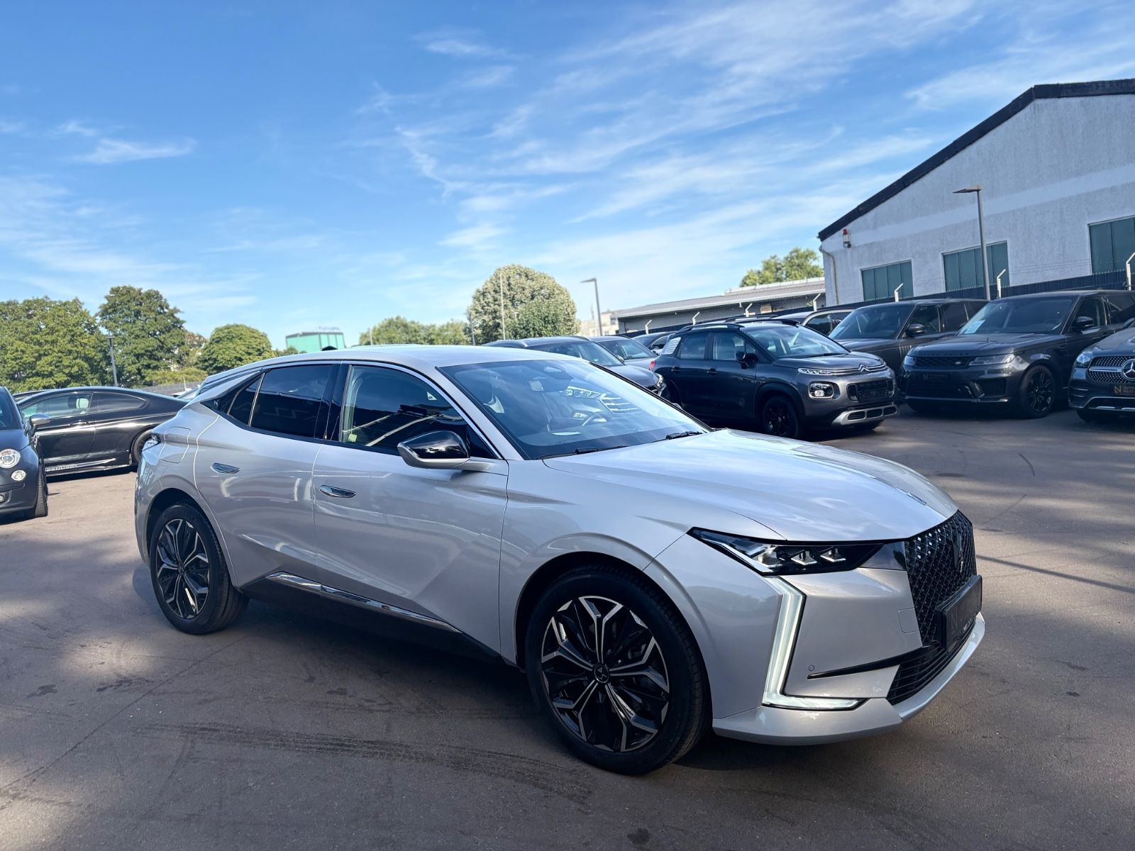 Fahrzeugabbildung DS Automobiles DS4 E-TENSE ÉTOILE *ALCANTARA PAKET*NAVI*R-KAM*