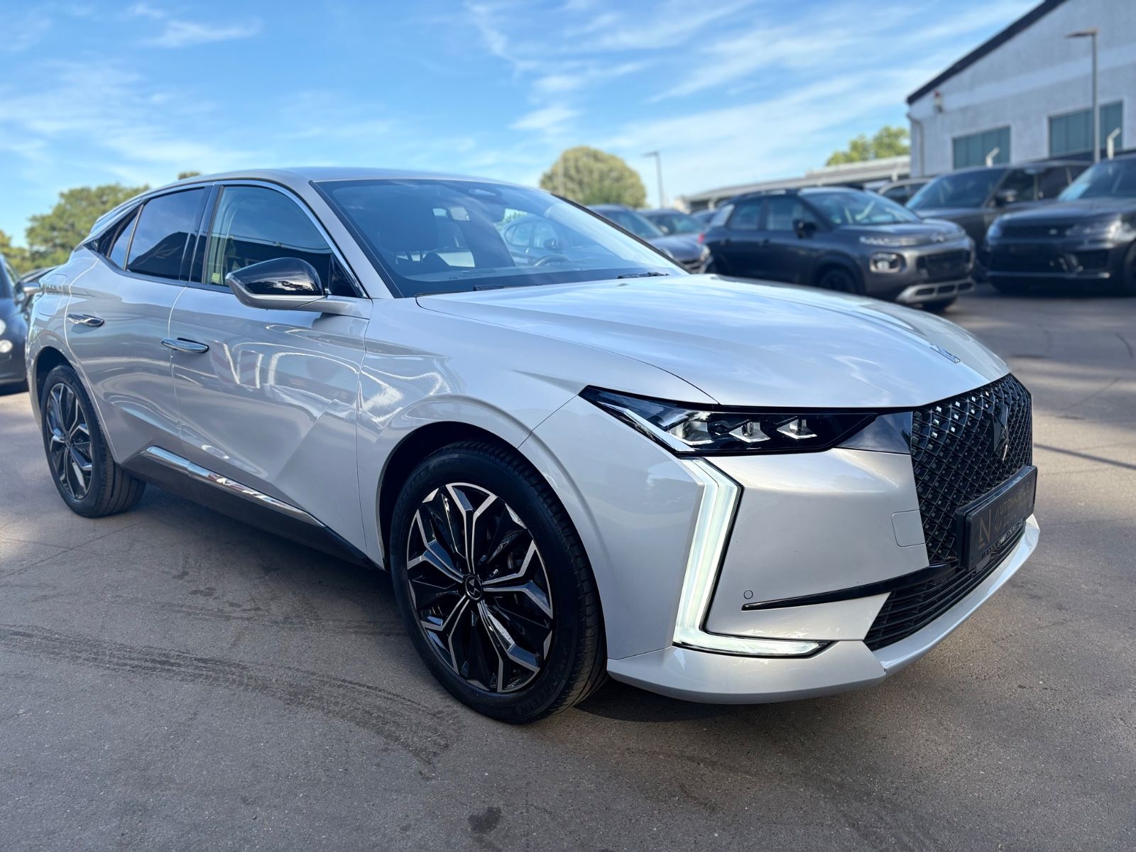 Fahrzeugabbildung DS Automobiles DS4 E-TENSE ÉTOILE *ALCANTARA PAKET*NAVI*R-KAM*