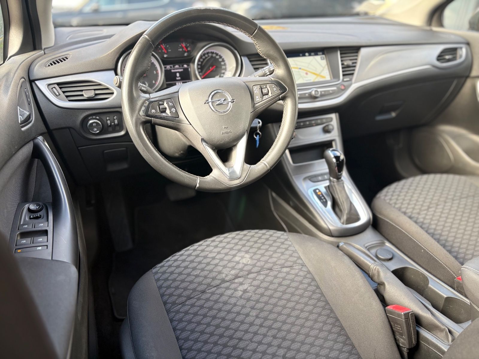 Fahrzeugabbildung Opel ASTRA K SPORTS TOURER EDITION*AUT*PDC*NAVI*1.HD*