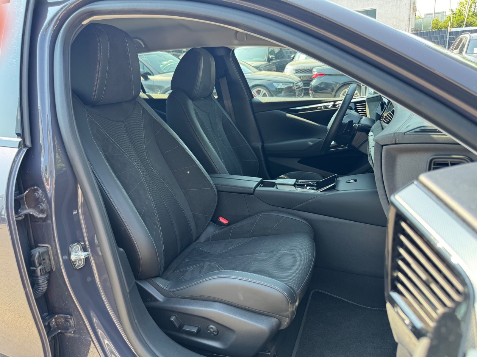 Fahrzeugabbildung DS Automobiles DS4 E-TENSE ÉTOILE ALCANTARA *LED*NAVI*ASSIST*