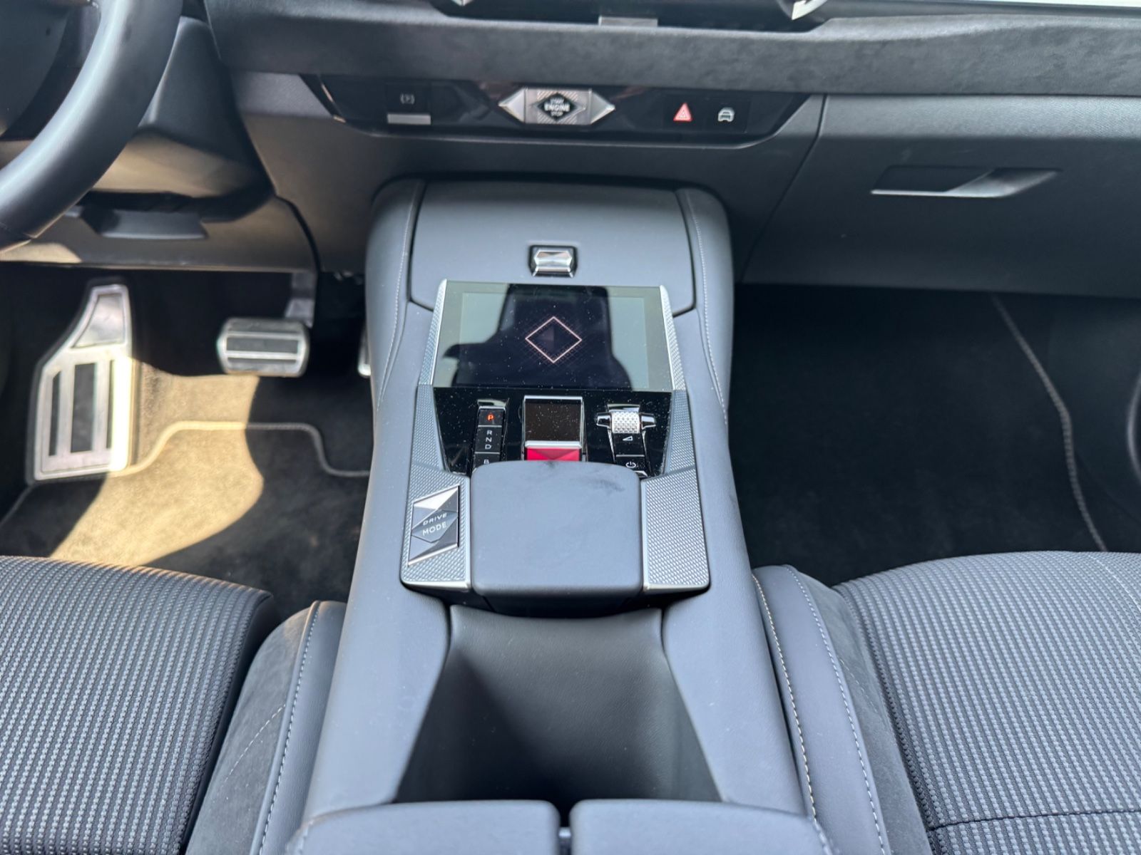 Fahrzeugabbildung DS Automobiles DS4 E-TENSE ÉTOILE ALCANTARA *LED*NAVI*ASSIST*