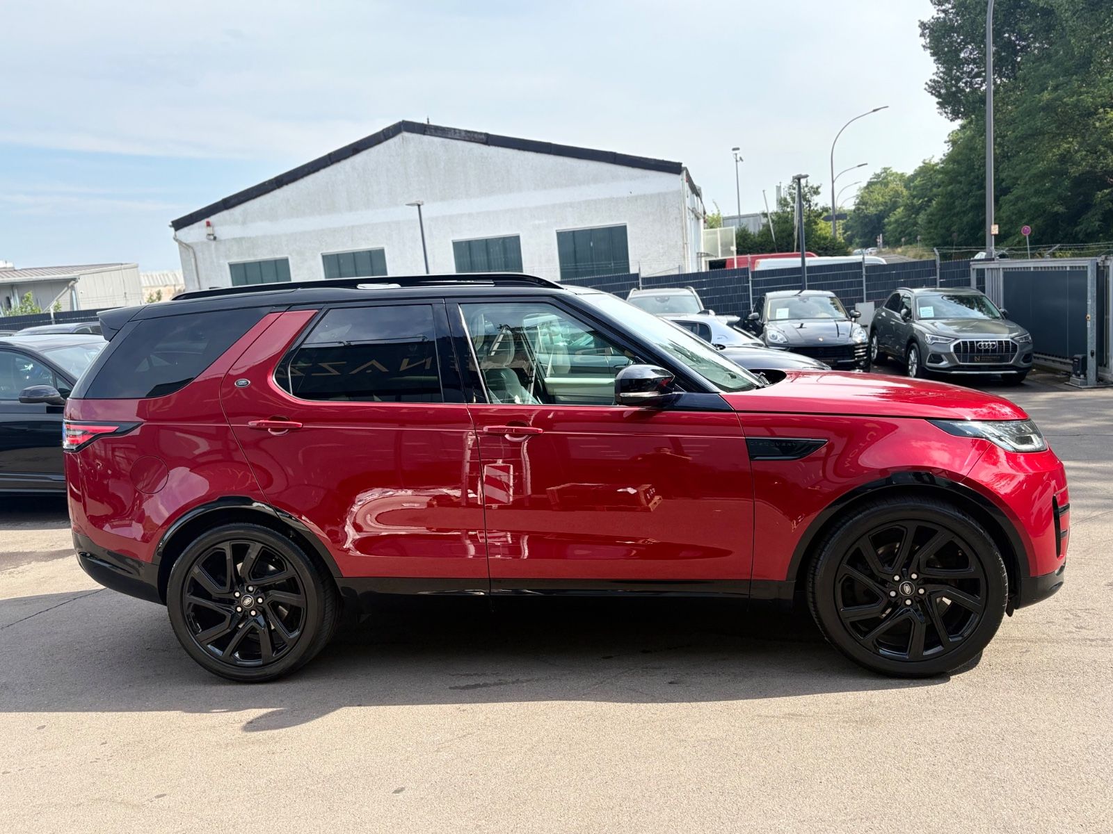 Fahrzeugabbildung Land Rover DISCOVERY HSE DYNAMIC*2.HD*LUFT*4X SHZ*7 SITZER*