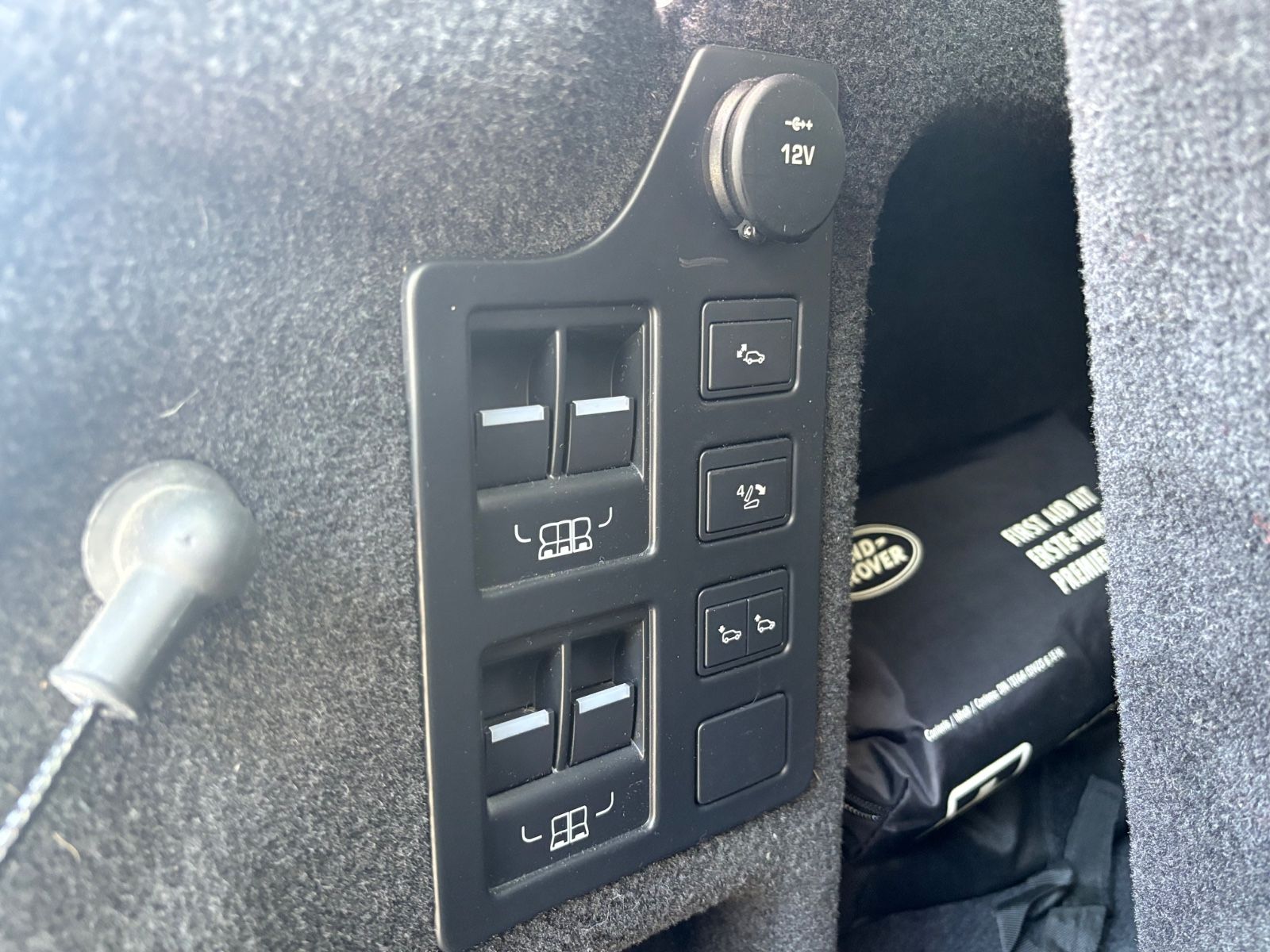 Fahrzeugabbildung Land Rover DISCOVERY HSE DYNAMIC*2.HD*LUFT*4X SHZ*7 SITZER*