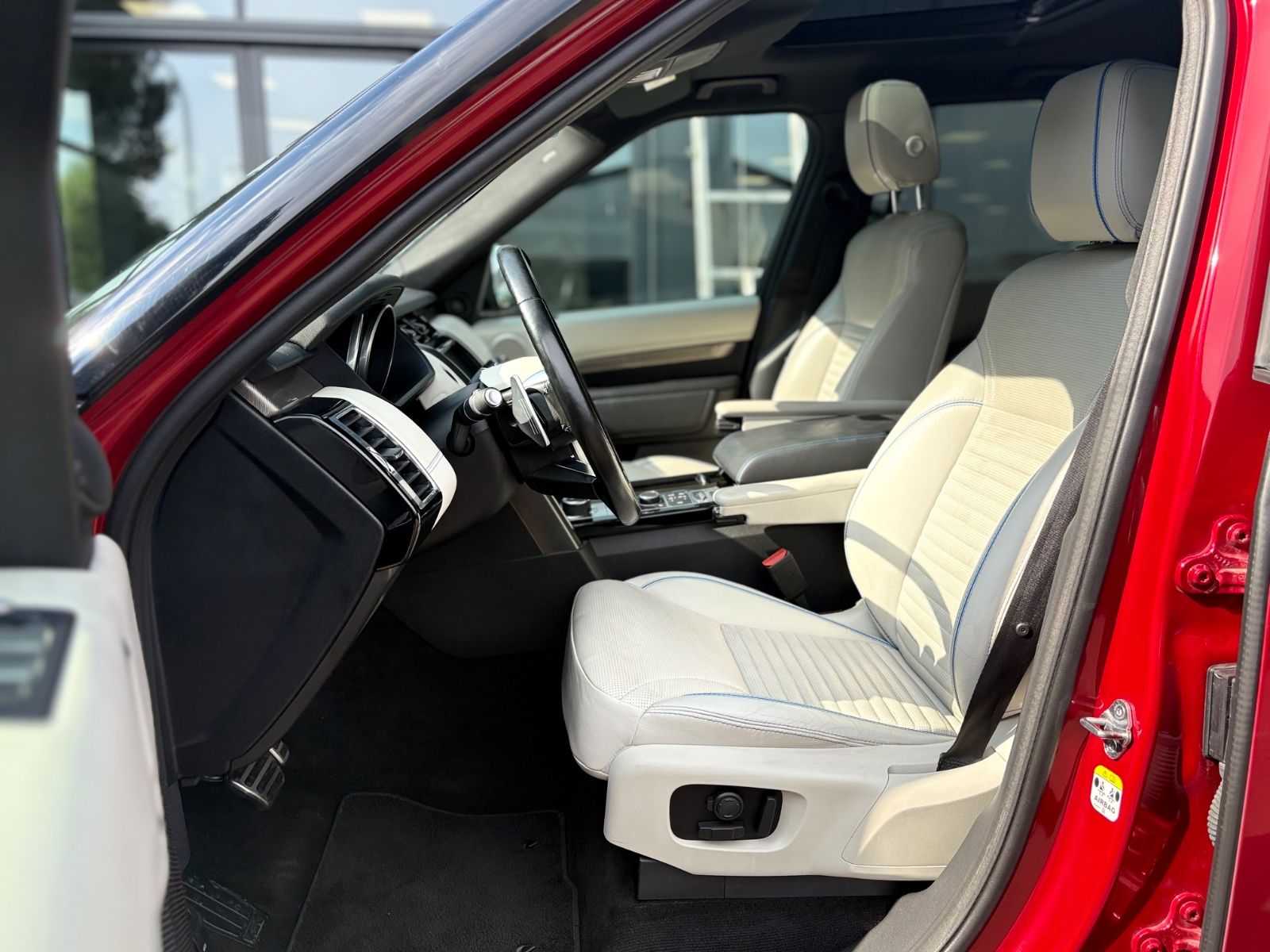 Fahrzeugabbildung Land Rover DISCOVERY HSE DYNAMIC*2.HD*LUFT*4X SHZ*7 SITZER*