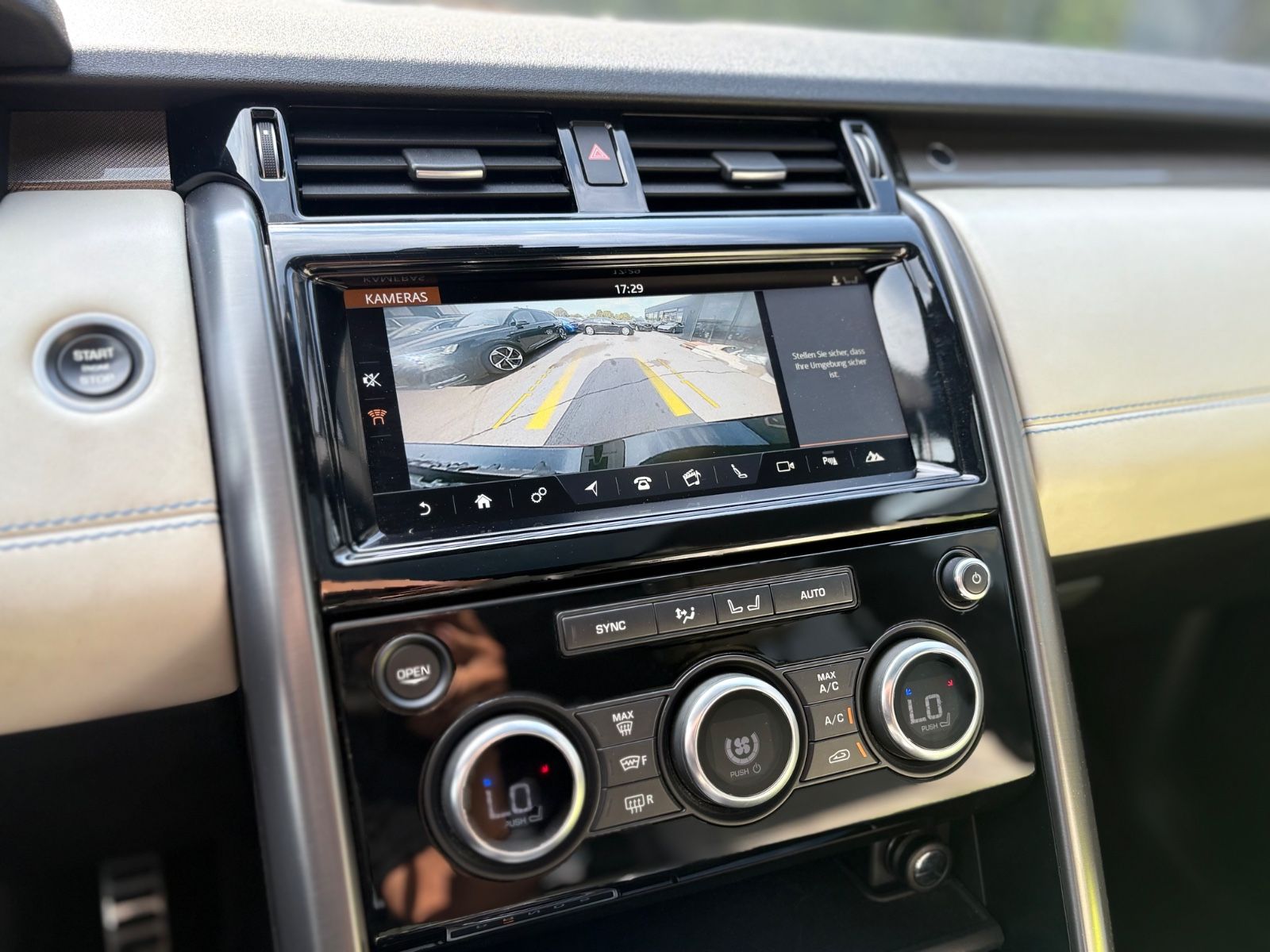Fahrzeugabbildung Land Rover DISCOVERY HSE DYNAMIC*2.HD*LUFT*4X SHZ*7 SITZER*
