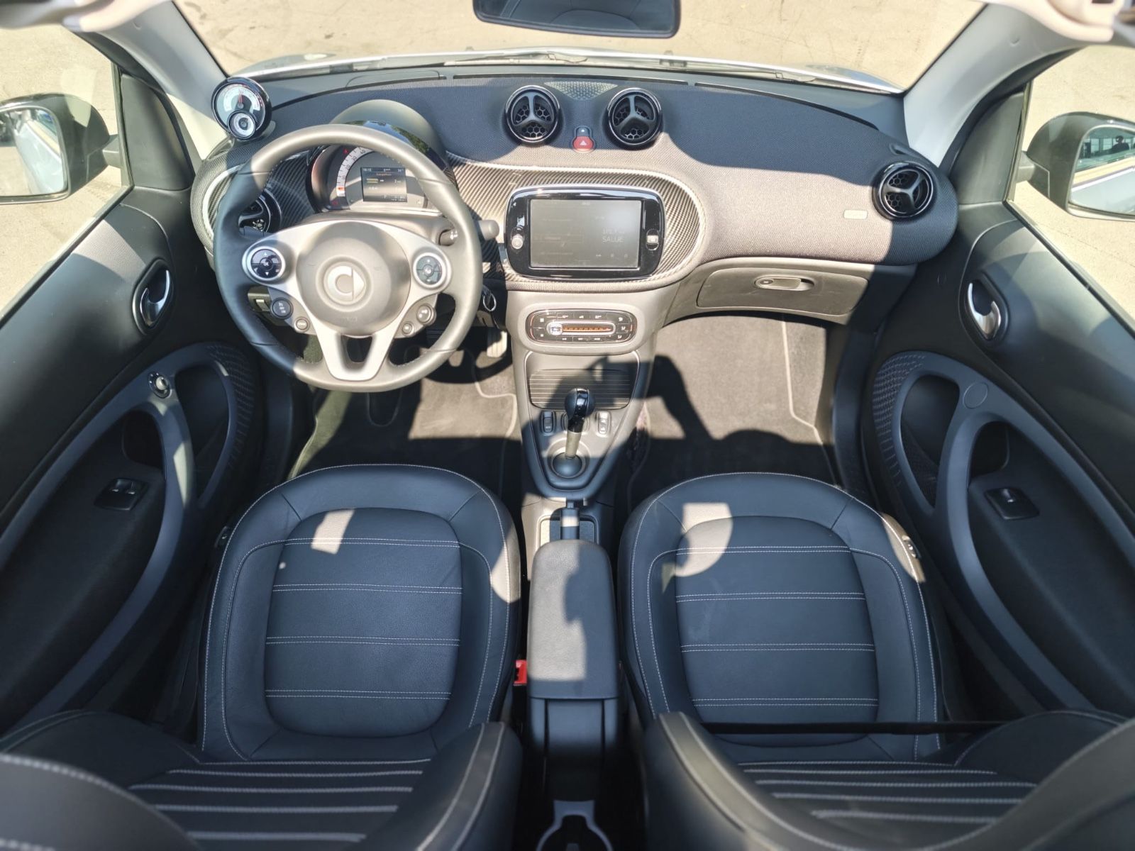 Fahrzeugabbildung Smart FORTWO CABRIO EQ*PRIME*LEDER*KAMERA*2.HD*MOPF*