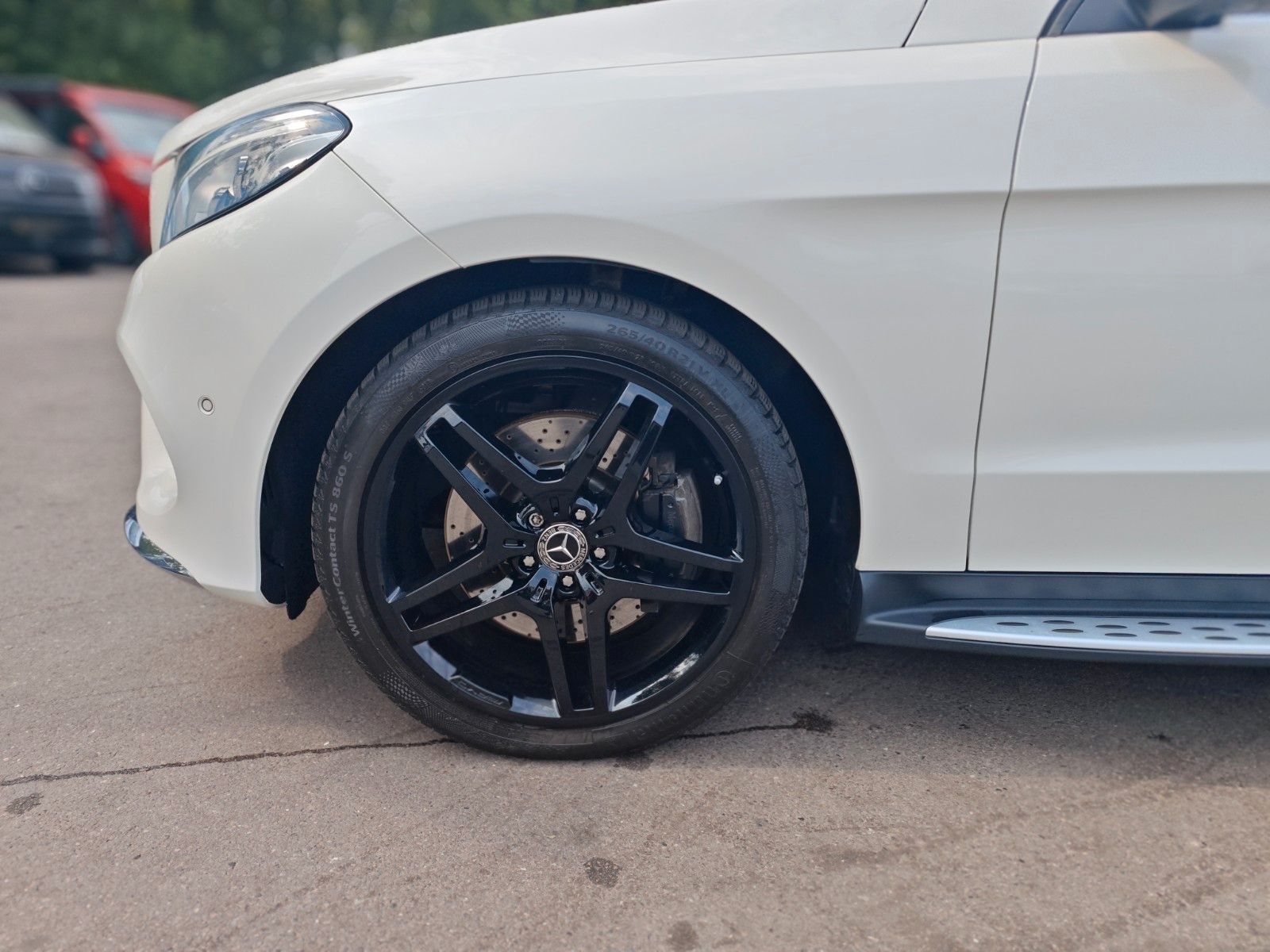 Fahrzeugabbildung Mercedes-Benz GLE 500 4M*AMG-LINE*PANO*H&K*SOFTCLOSE*AIRMATIC*