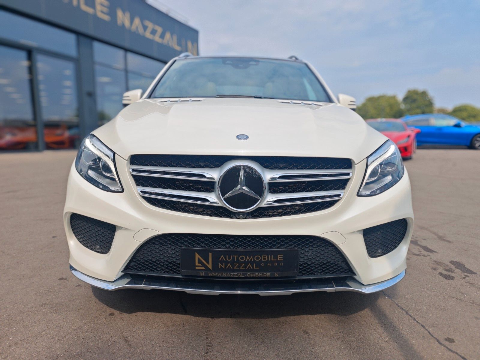 Fahrzeugabbildung Mercedes-Benz GLE 500 4M*AMG-LINE*PANO*H&K*SOFTCLOSE*AIRMATIC*