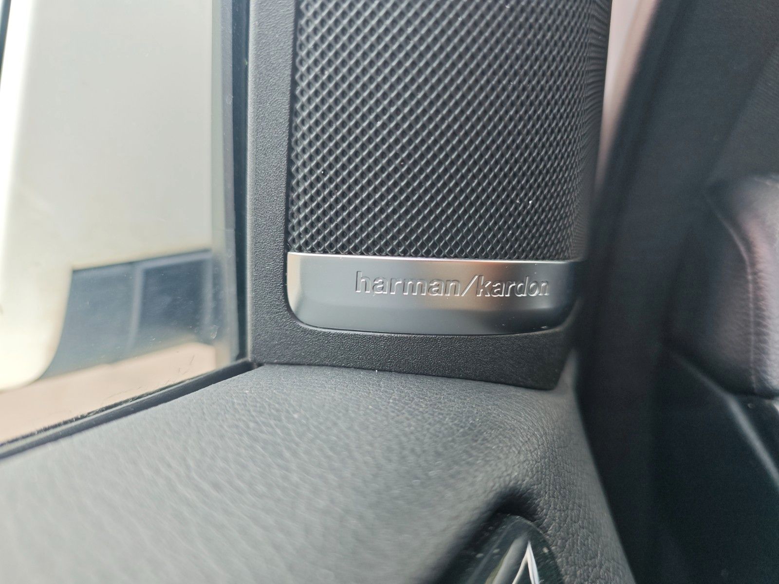 Fahrzeugabbildung Mercedes-Benz GLE 500 4M*AMG-LINE*PANO*H&K*SOFTCLOSE*AIRMATIC*