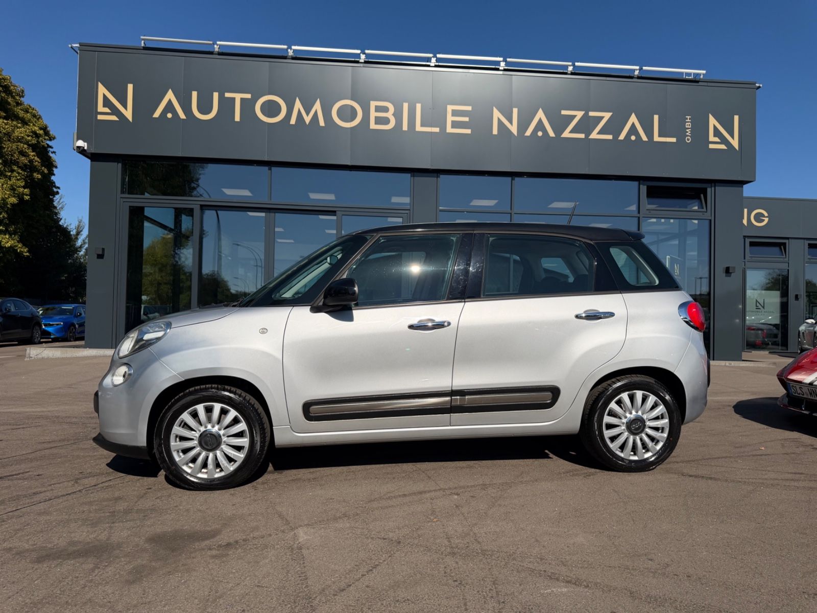 Fahrzeugabbildung Fiat 500L LOUNGE *NAVI*KAM*PANO*SHZ*ALU*TEILLEDER*