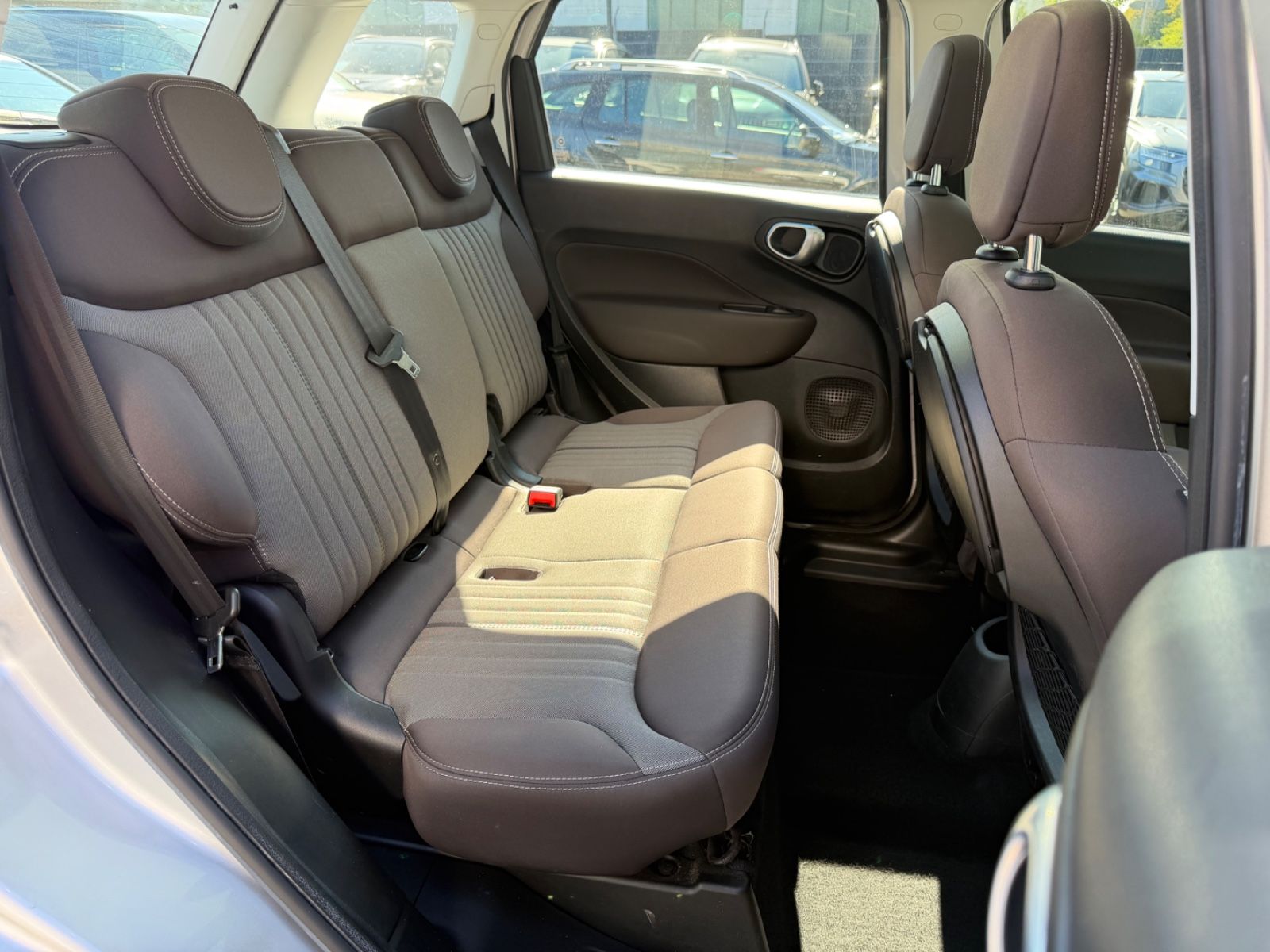 Fahrzeugabbildung Fiat 500L LOUNGE *NAVI*KAM*PANO*SHZ*ALU*TEILLEDER*