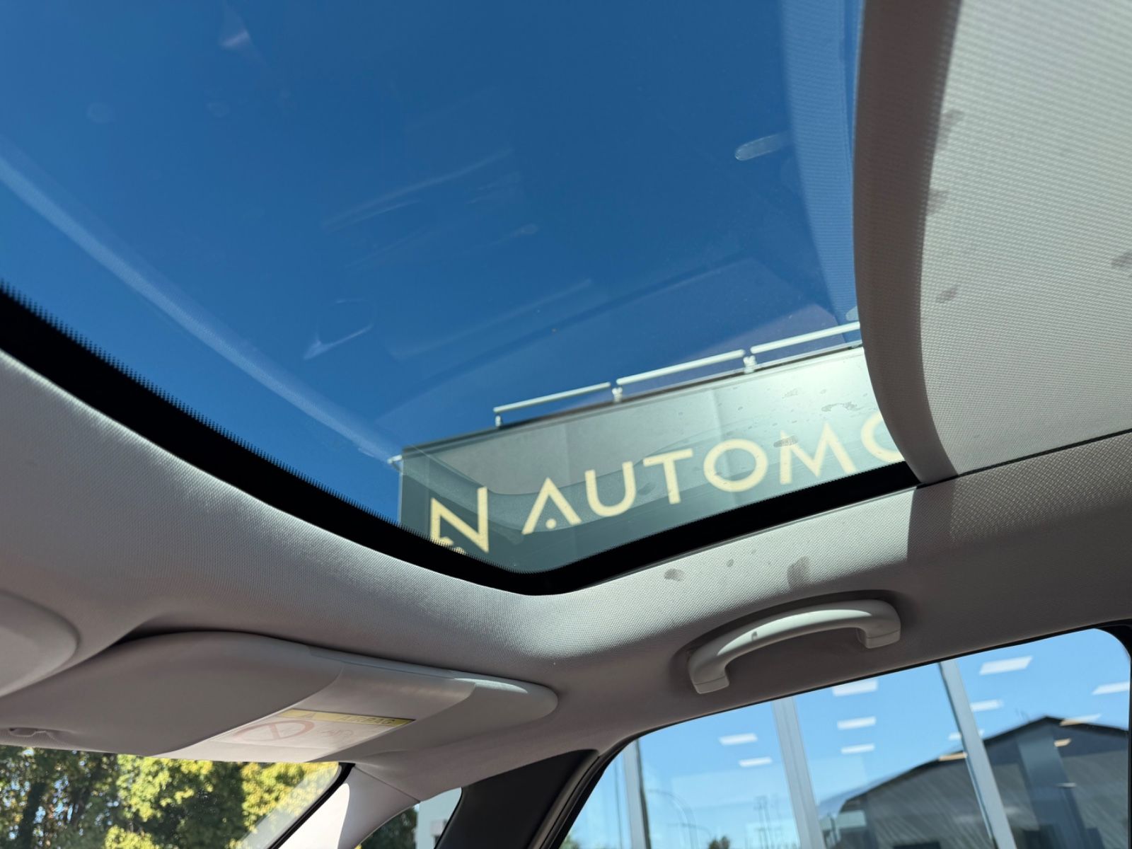 Fahrzeugabbildung Fiat 500L LOUNGE *NAVI*KAM*PANO*SHZ*ALU*TEILLEDER*