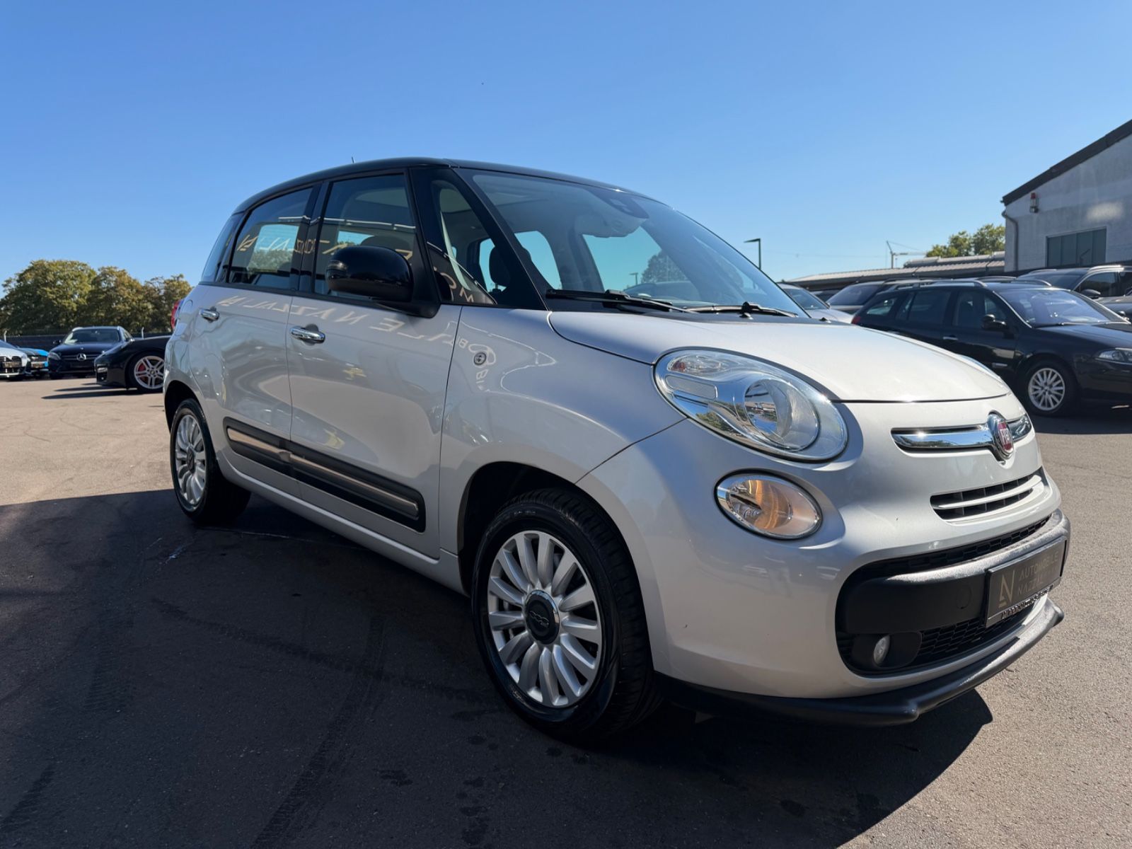Fahrzeugabbildung Fiat 500L LOUNGE *NAVI*KAM*PANO*SHZ*ALU*TEILLEDER*