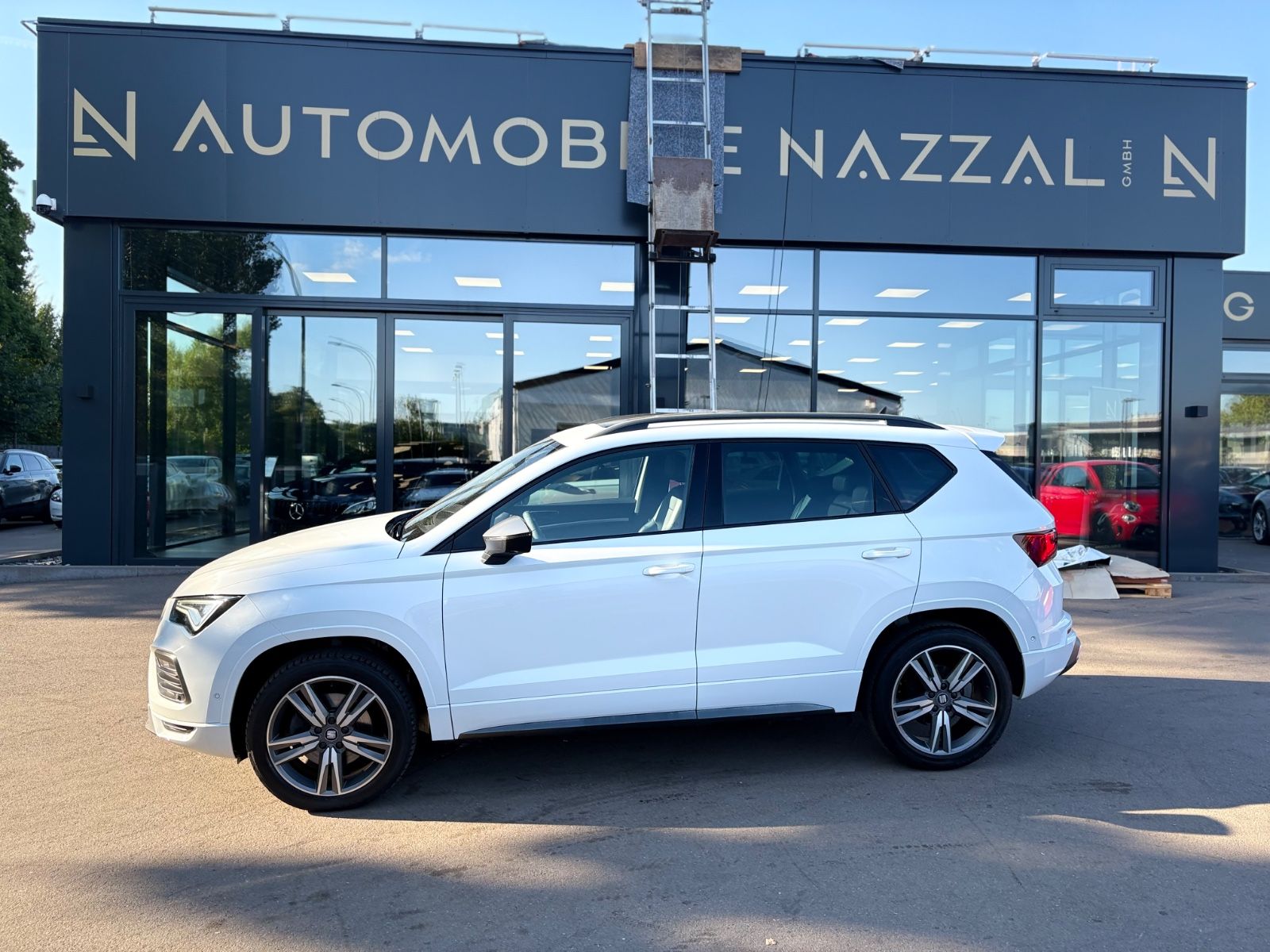 Fahrzeugabbildung SEAT ATECA FR *AUT*LED*NAVI*360°*VIRTUAL*PANO*ASSIST*