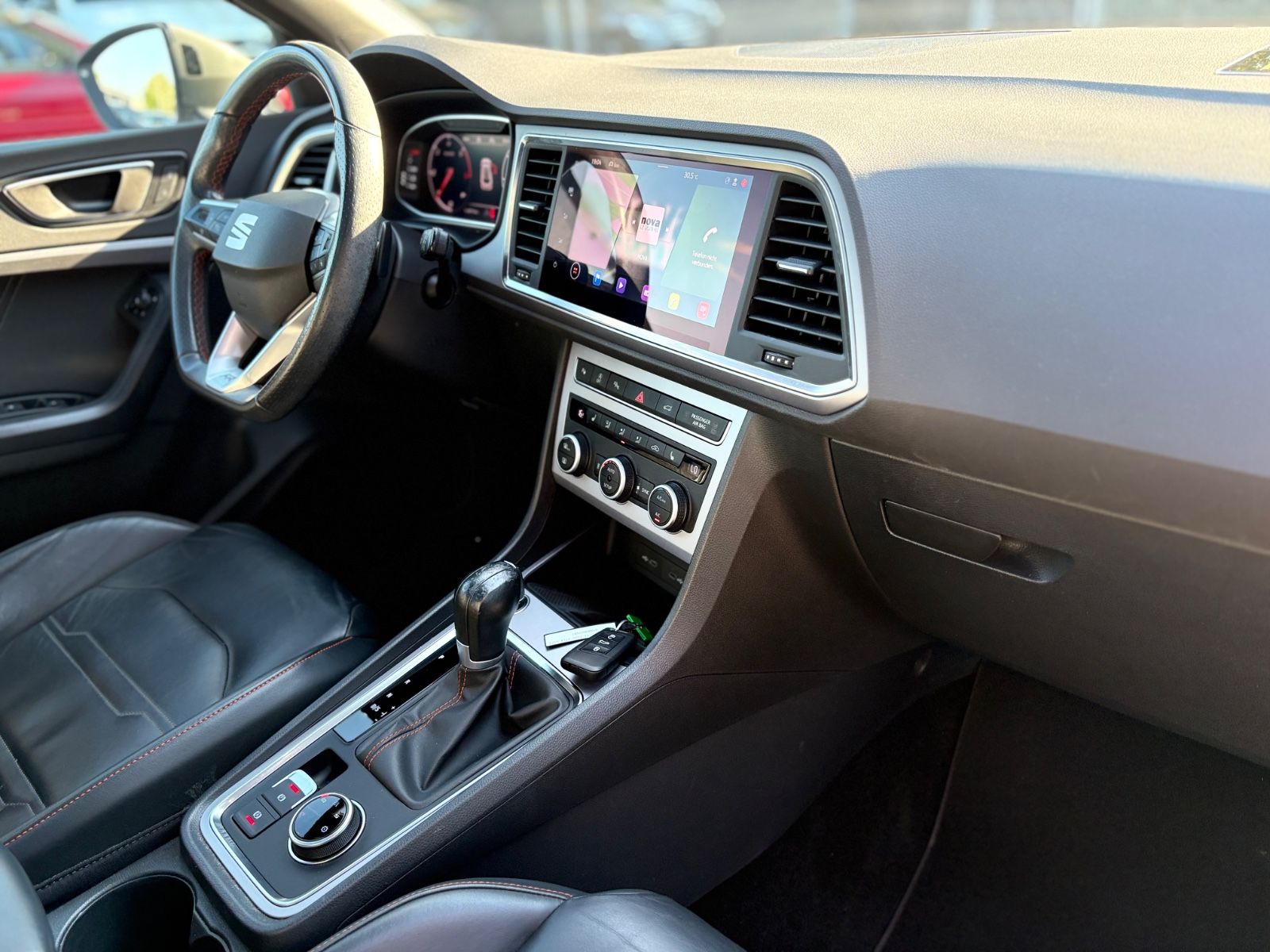 Fahrzeugabbildung SEAT ATECA FR *AUT*LED*NAVI*360°*VIRTUAL*PANO*ASSIST*