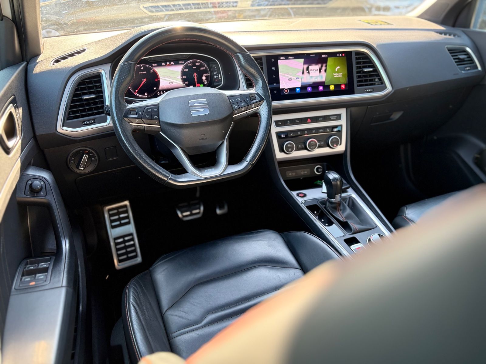 Fahrzeugabbildung SEAT ATECA FR *AUT*LED*NAVI*360°*VIRTUAL*PANO*ASSIST*
