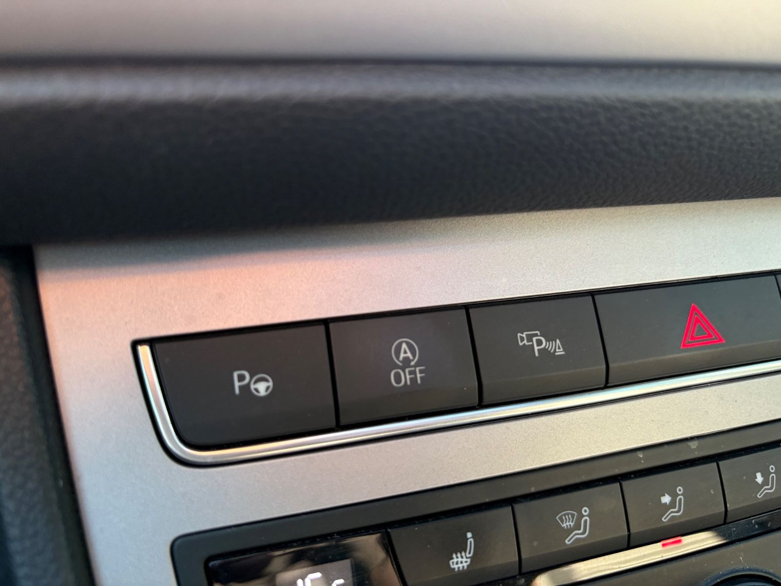 Fahrzeugabbildung SEAT ATECA FR *AUT*LED*NAVI*360°*VIRTUAL*PANO*ASSIST*