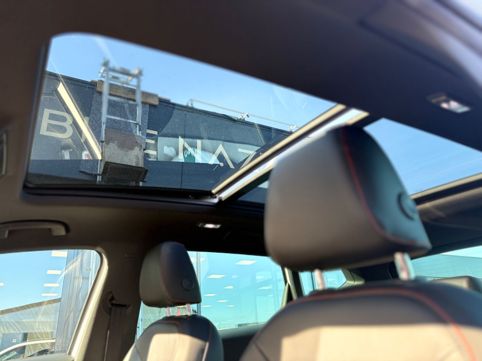 Fahrzeugabbildung SEAT ATECA FR *AUT*LED*NAVI*360°*VIRTUAL*PANO*ASSIST*