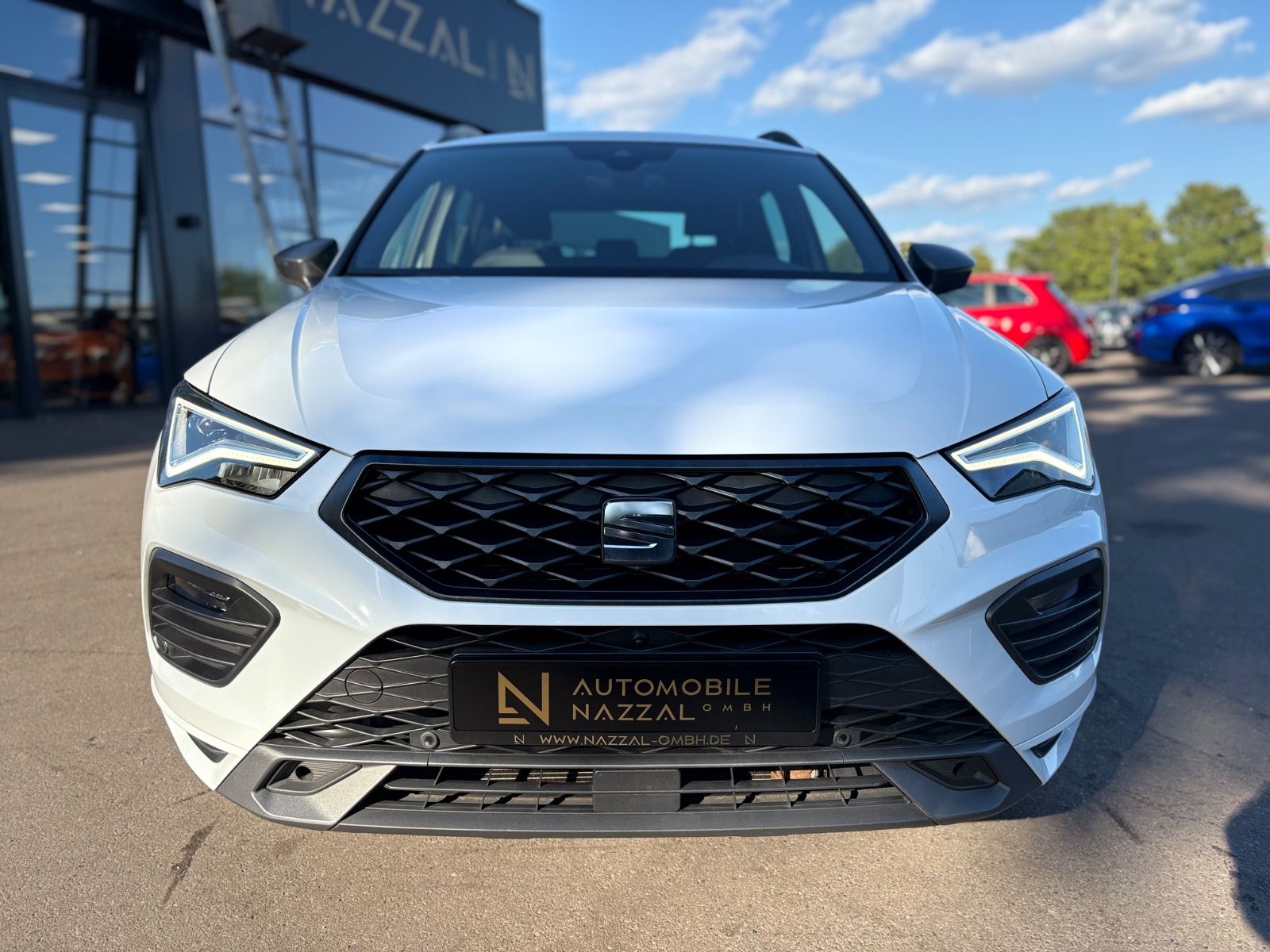 Fahrzeugabbildung SEAT ATECA FR *AUT*LED*NAVI*360°*VIRTUAL*PANO*ASSIST*