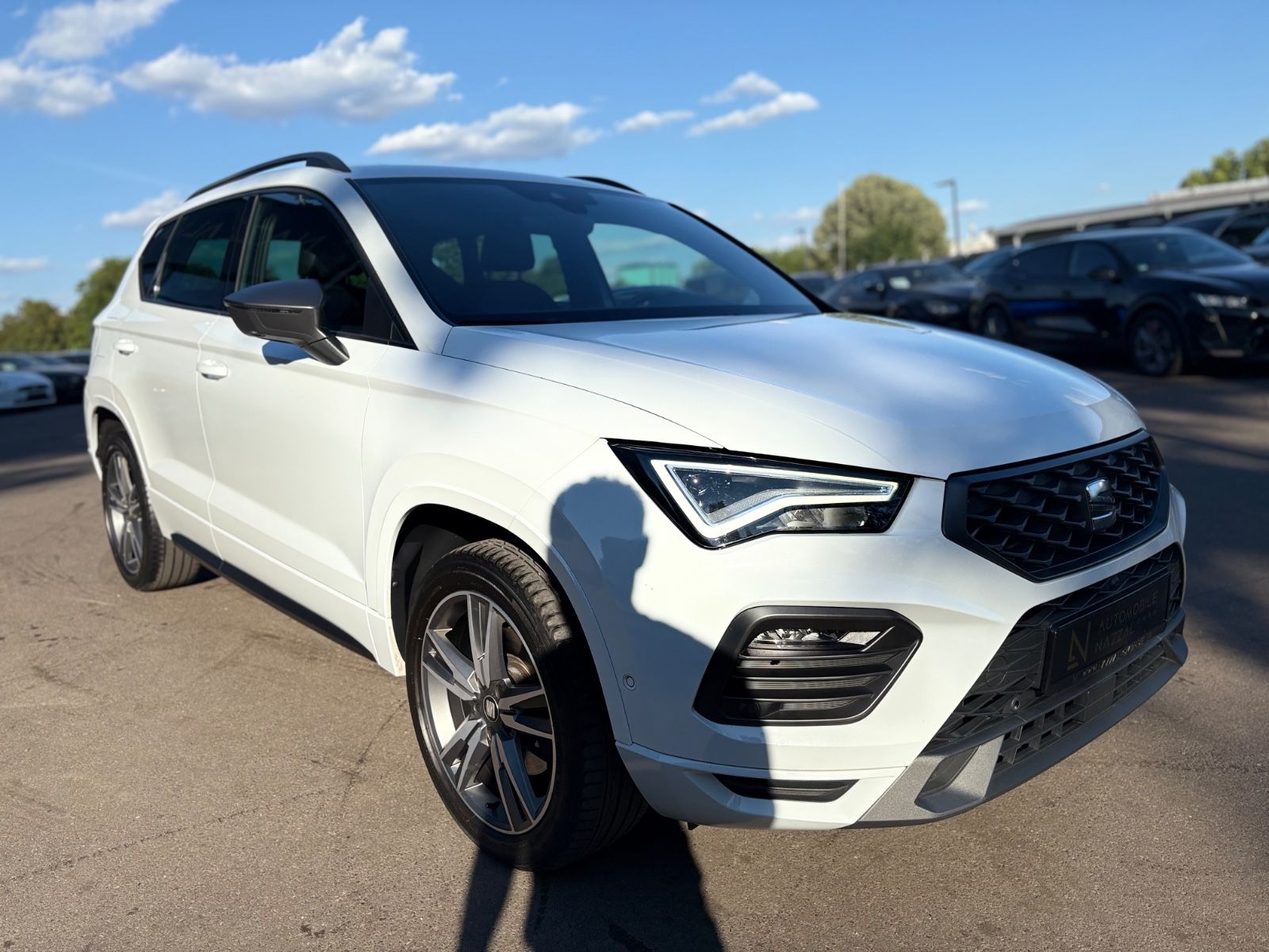 Fahrzeugabbildung SEAT ATECA FR *AUT*LED*NAVI*360°*VIRTUAL*PANO*ASSIST*