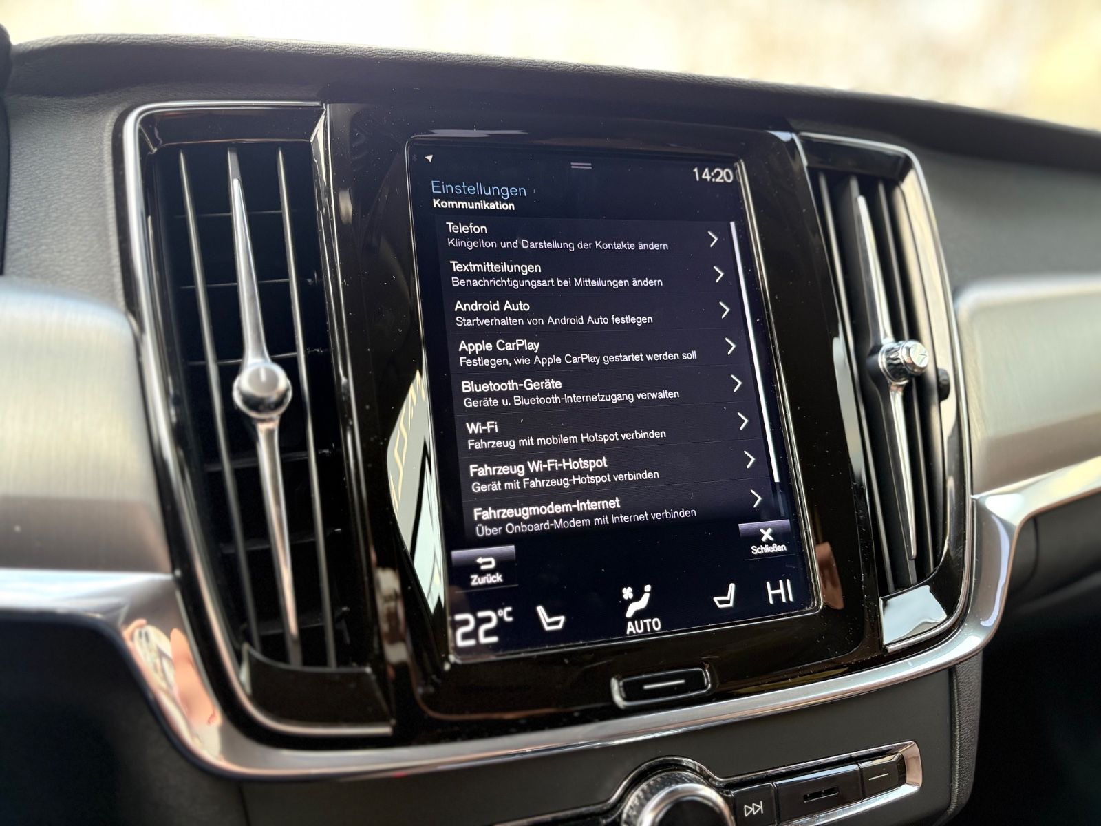 Fahrzeugabbildung Volvo VOLVO V90 MOMENTUM*LED*VOLLLEDER*21.ZOLL*