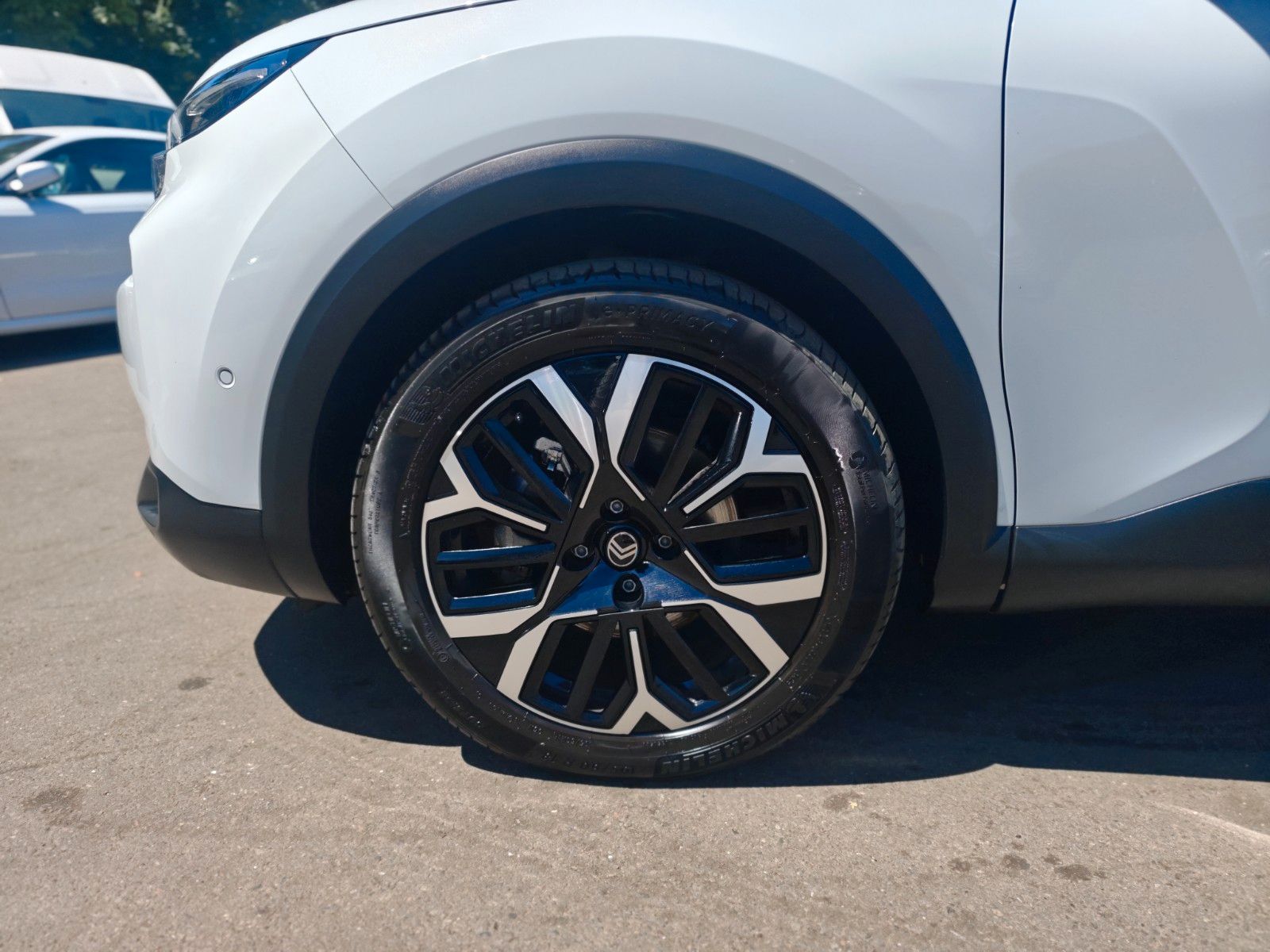Fahrzeugabbildung Citroën C4 LIM. MAX*NAVI*KLIMAAUTO*KAMERA*