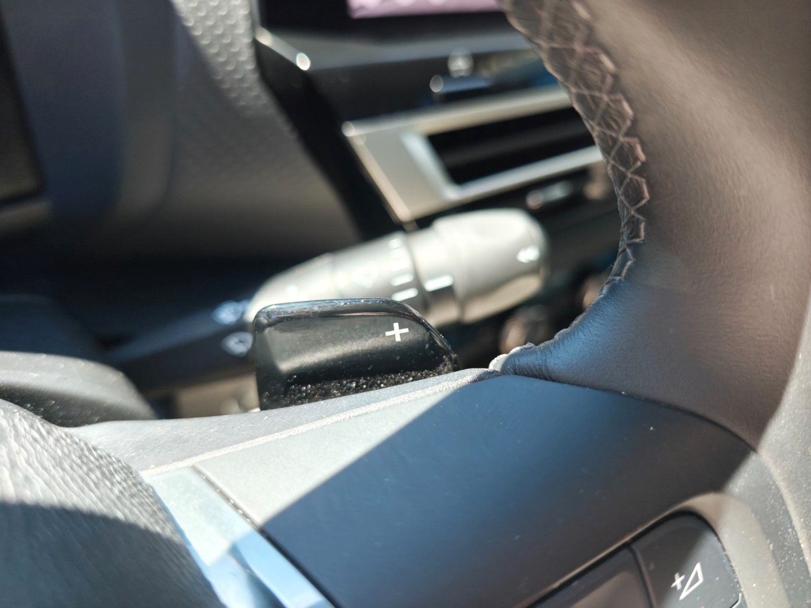 Fahrzeugabbildung Citroën C4 LIM. MAX*NAVI*KLIMAAUTO*KAMERA*