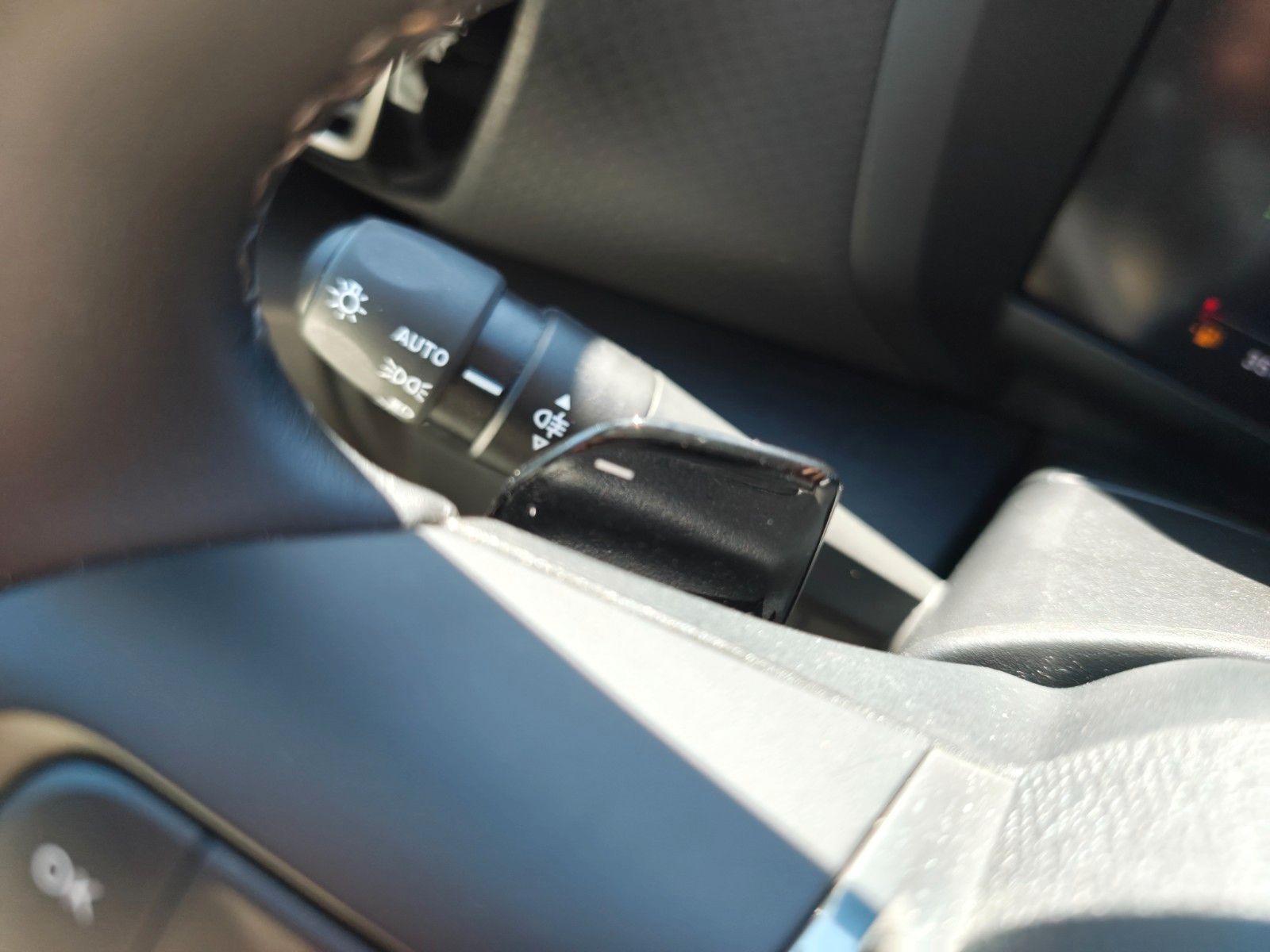 Fahrzeugabbildung Citroën C4 LIM. MAX*NAVI*KLIMAAUTO*KAMERA*