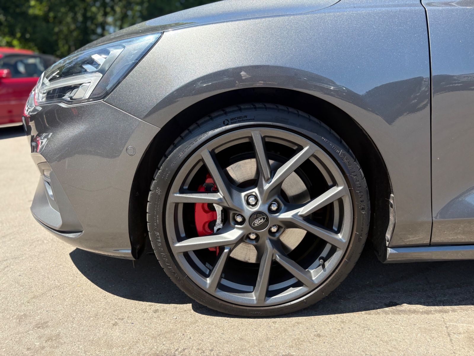 Fahrzeugabbildung Ford FOCUS ST *PERFORMANCE*KAMERA*RECARO*