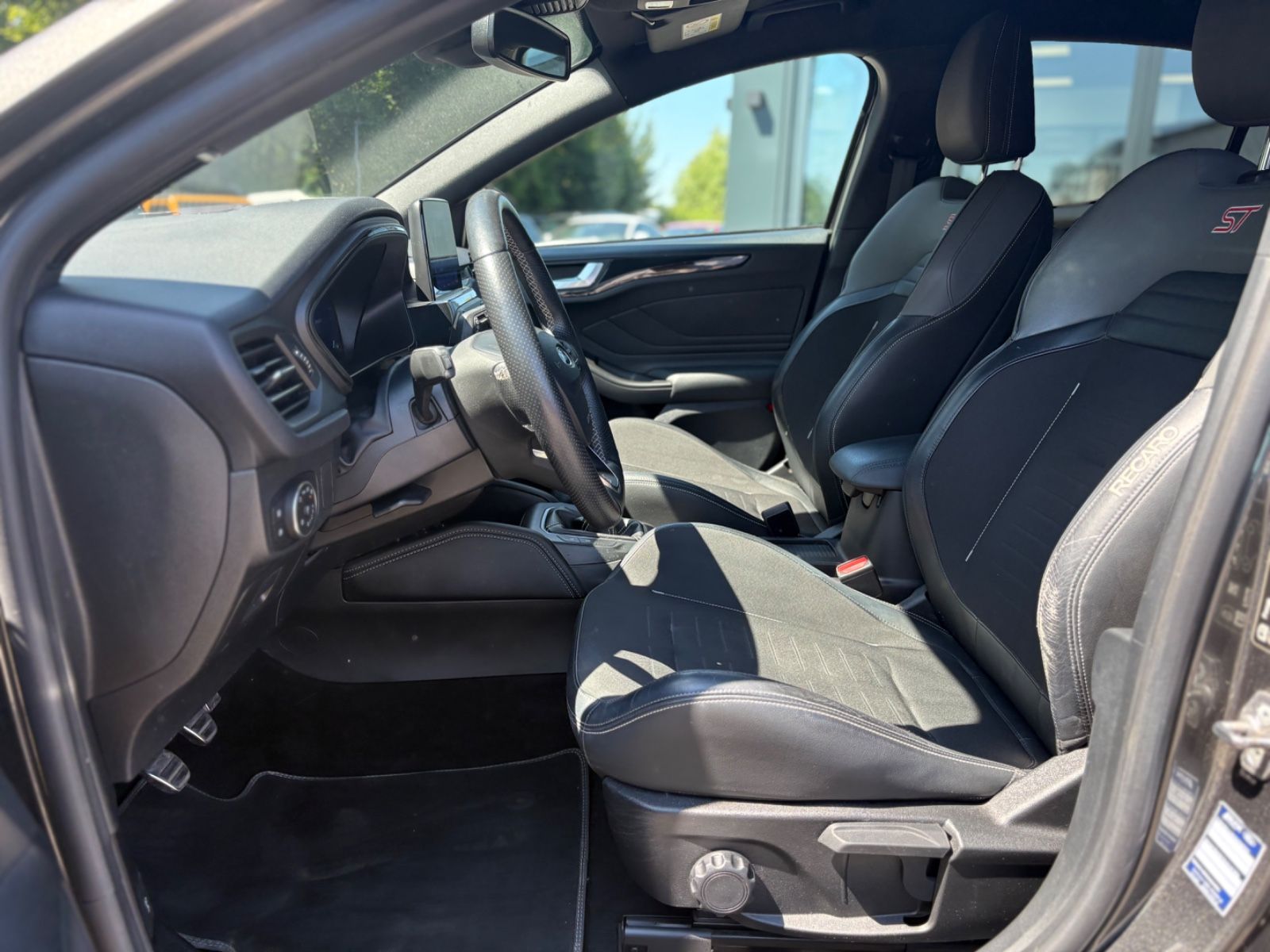 Fahrzeugabbildung Ford FOCUS ST *PERFORMANCE*KAMERA*RECARO*