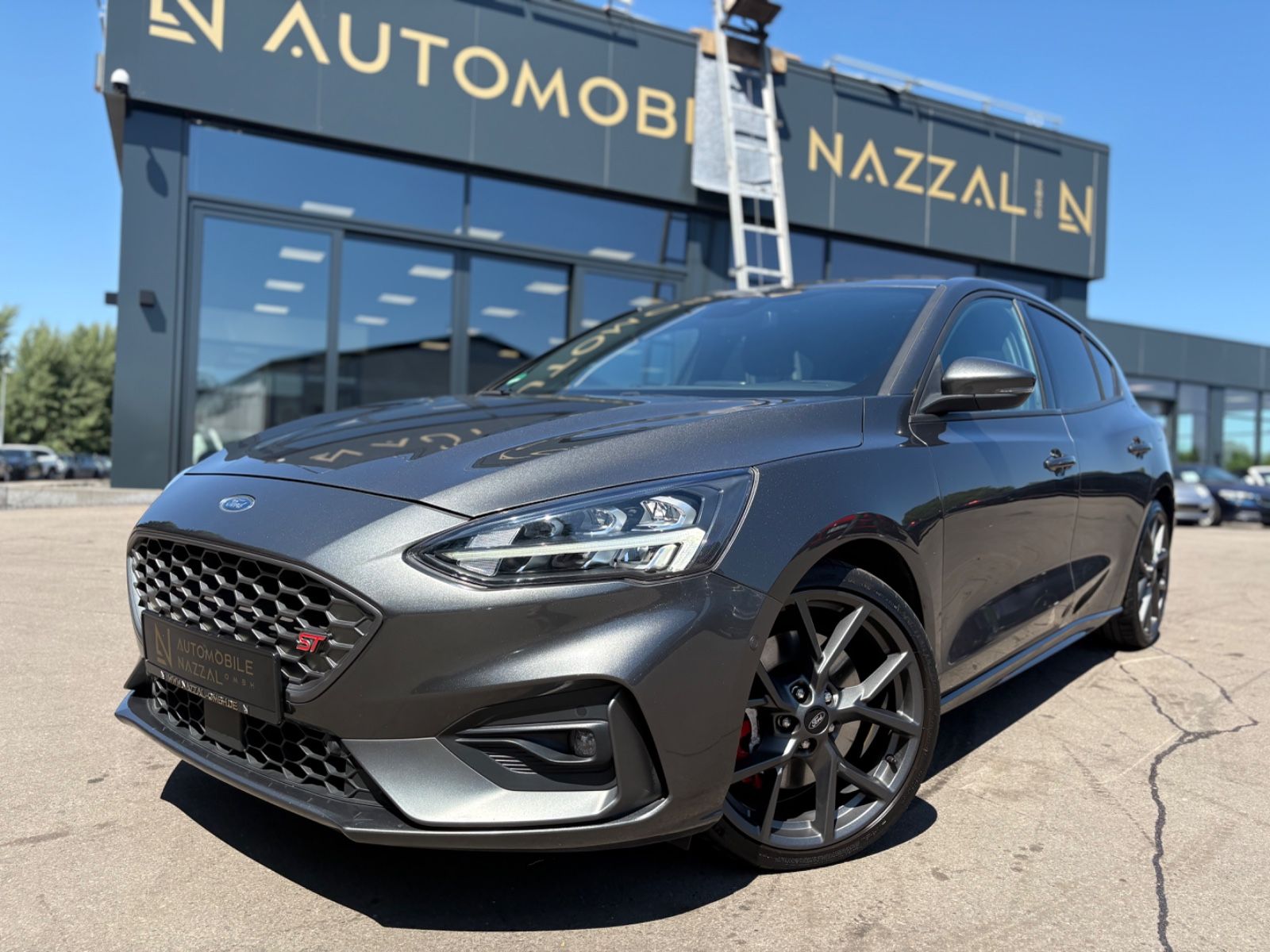Fahrzeugabbildung Ford FOCUS ST *PERFORMANCE*KAMERA*RECARO*