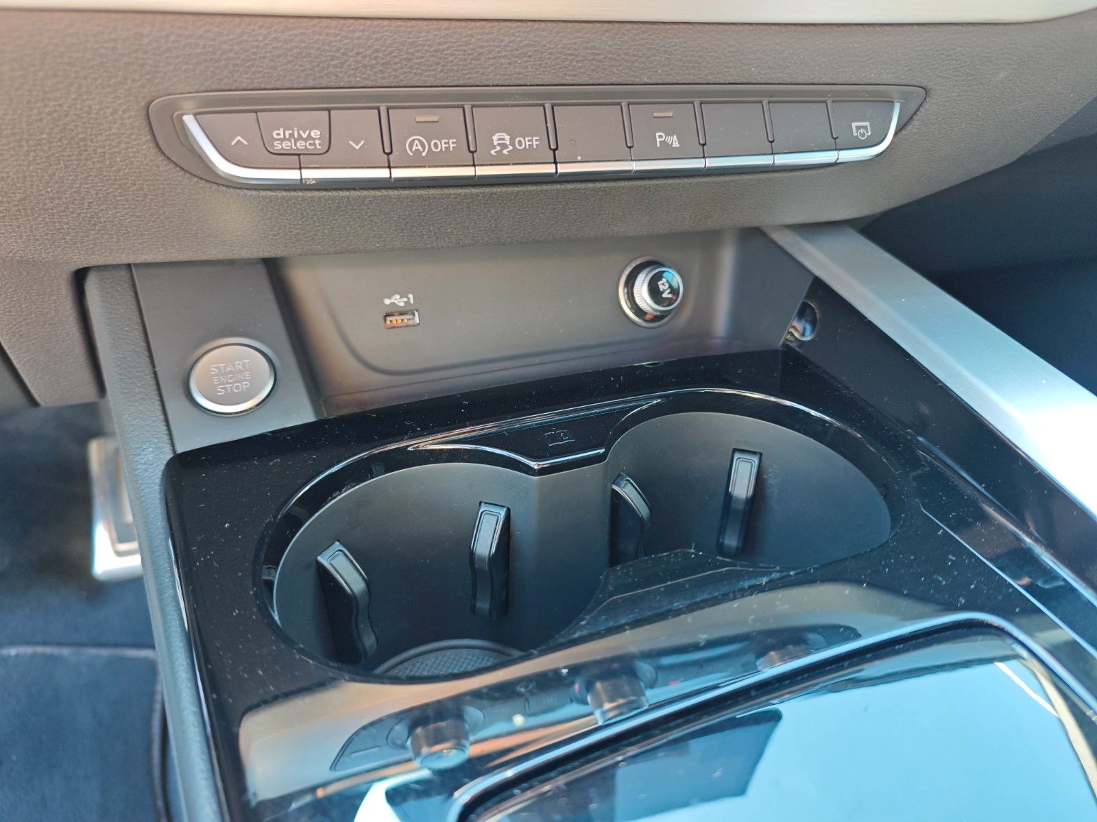 Fahrzeugabbildung Audi A5 SPORTBACK 35 TDI S-LINE SPORT+*LED*KAMERA*