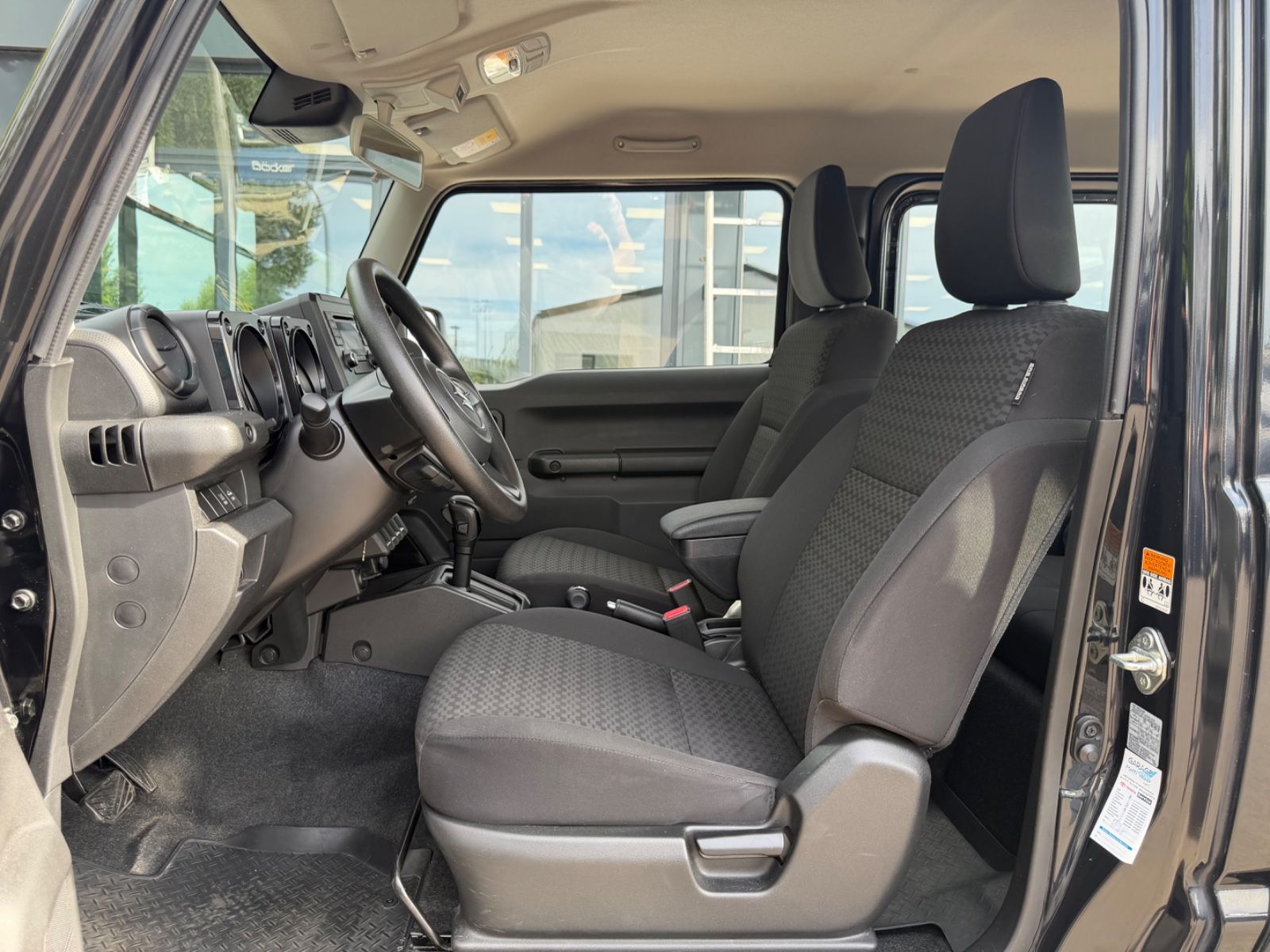 Fahrzeugabbildung Suzuki JIMNY ALLGRIP *AUT*1.HAND*KLIMA*4-SITZER*AHK*SHZ