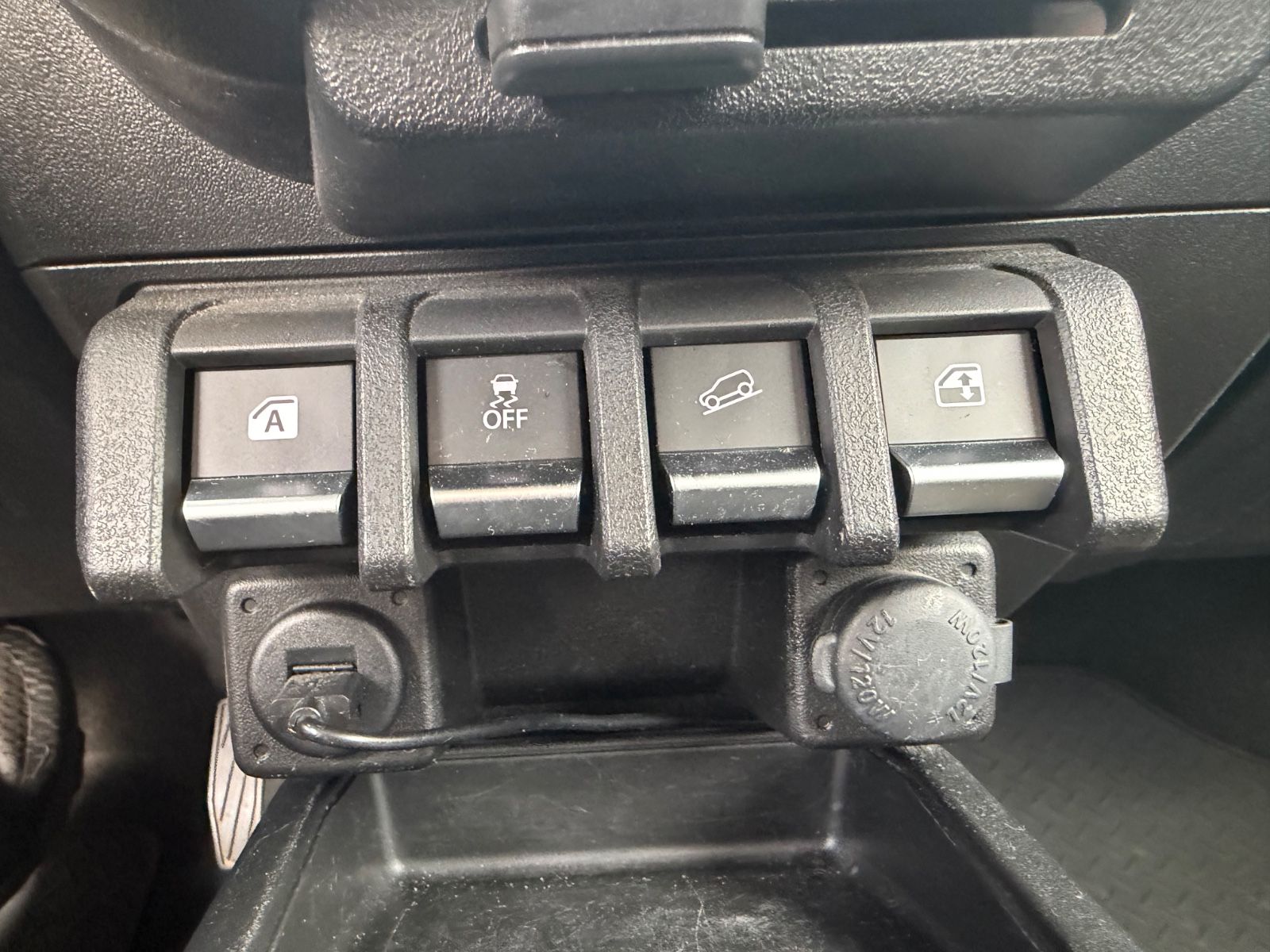 Fahrzeugabbildung Suzuki JIMNY ALLGRIP *AUT*1.HAND*KLIMA*4-SITZER*AHK*SHZ