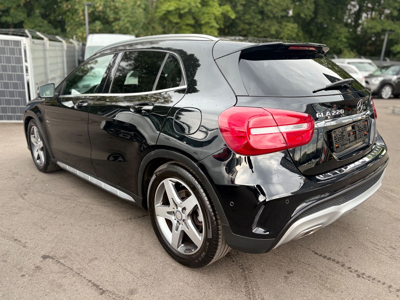 Fahrzeugabbildung Mercedes-Benz GLA 220D 4MATIC *AMG-LINE*FACELIFT*LED*AUT*KAM*