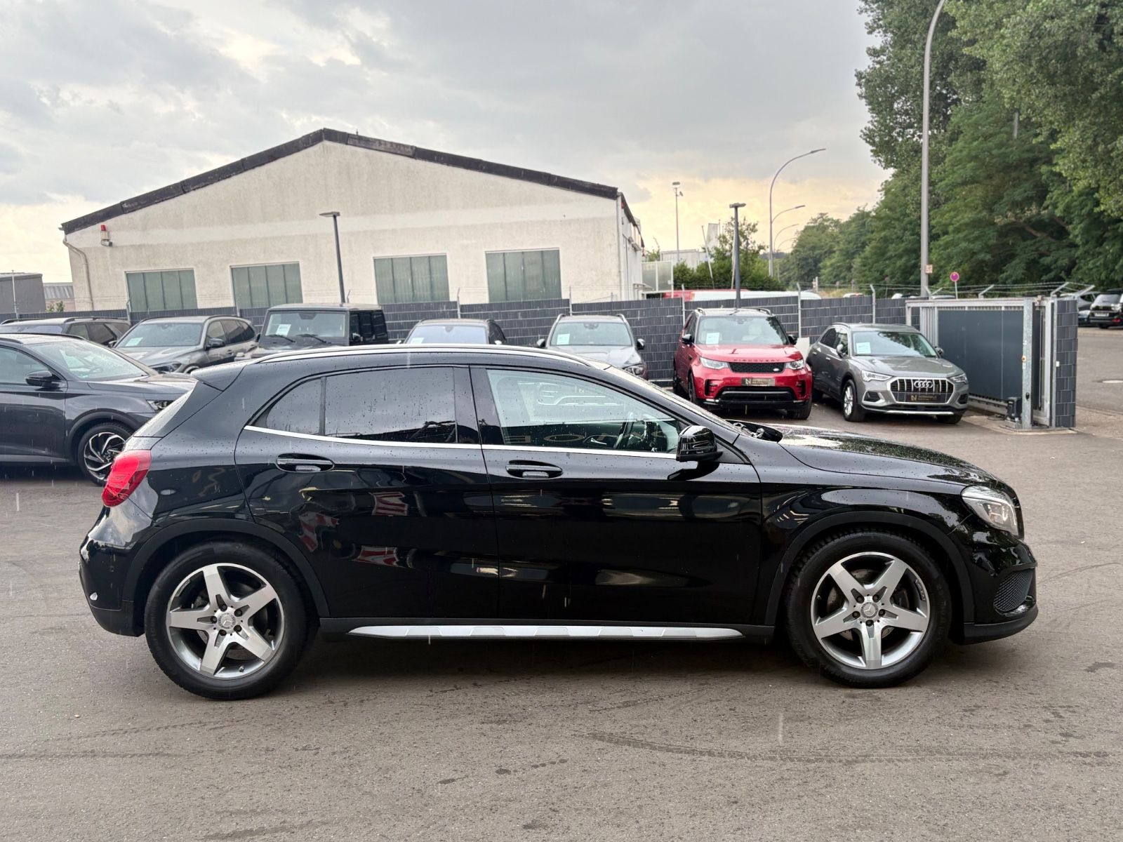Fahrzeugabbildung Mercedes-Benz GLA 220D 4MATIC *AMG-LINE*FACELIFT*LED*AUT*KAM*