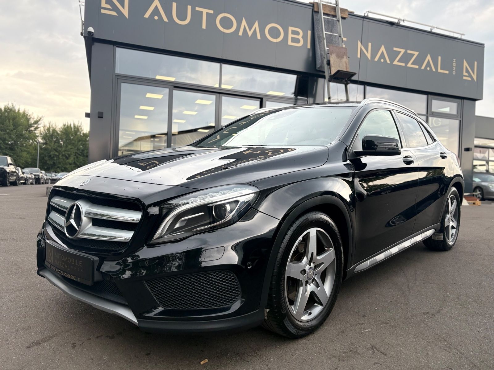 Fahrzeugabbildung Mercedes-Benz GLA 220D 4MATIC *AMG-LINE*FACELIFT*LED*AUT*KAM*