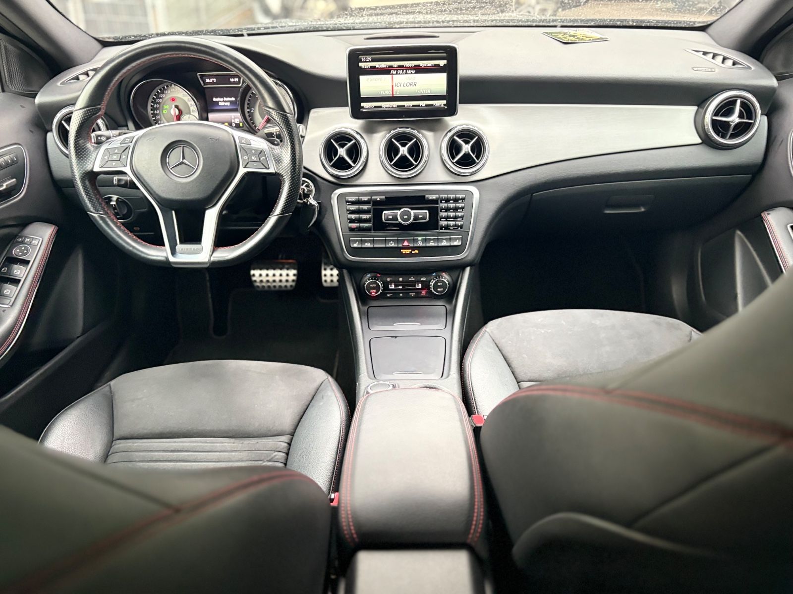 Fahrzeugabbildung Mercedes-Benz GLA 220D 4MATIC *AMG-LINE*FACELIFT*LED*AUT*KAM*