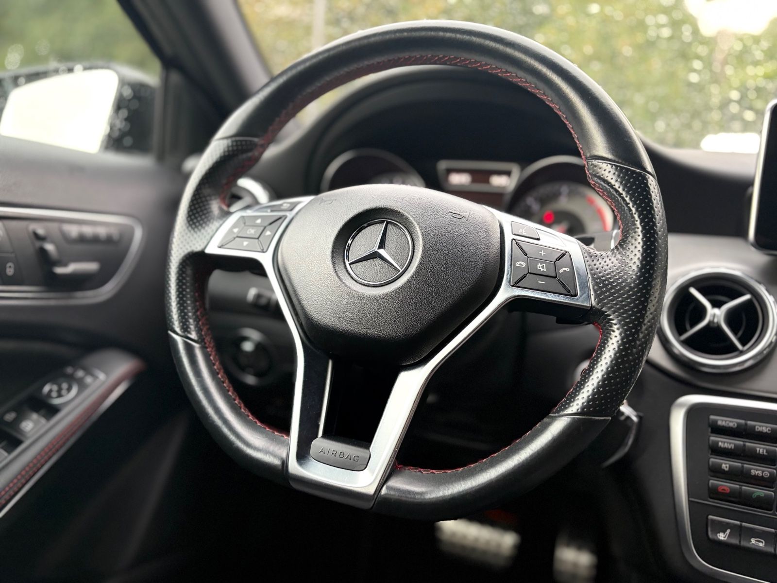 Fahrzeugabbildung Mercedes-Benz GLA 220D 4MATIC *AMG-LINE*FACELIFT*LED*AUT*KAM*