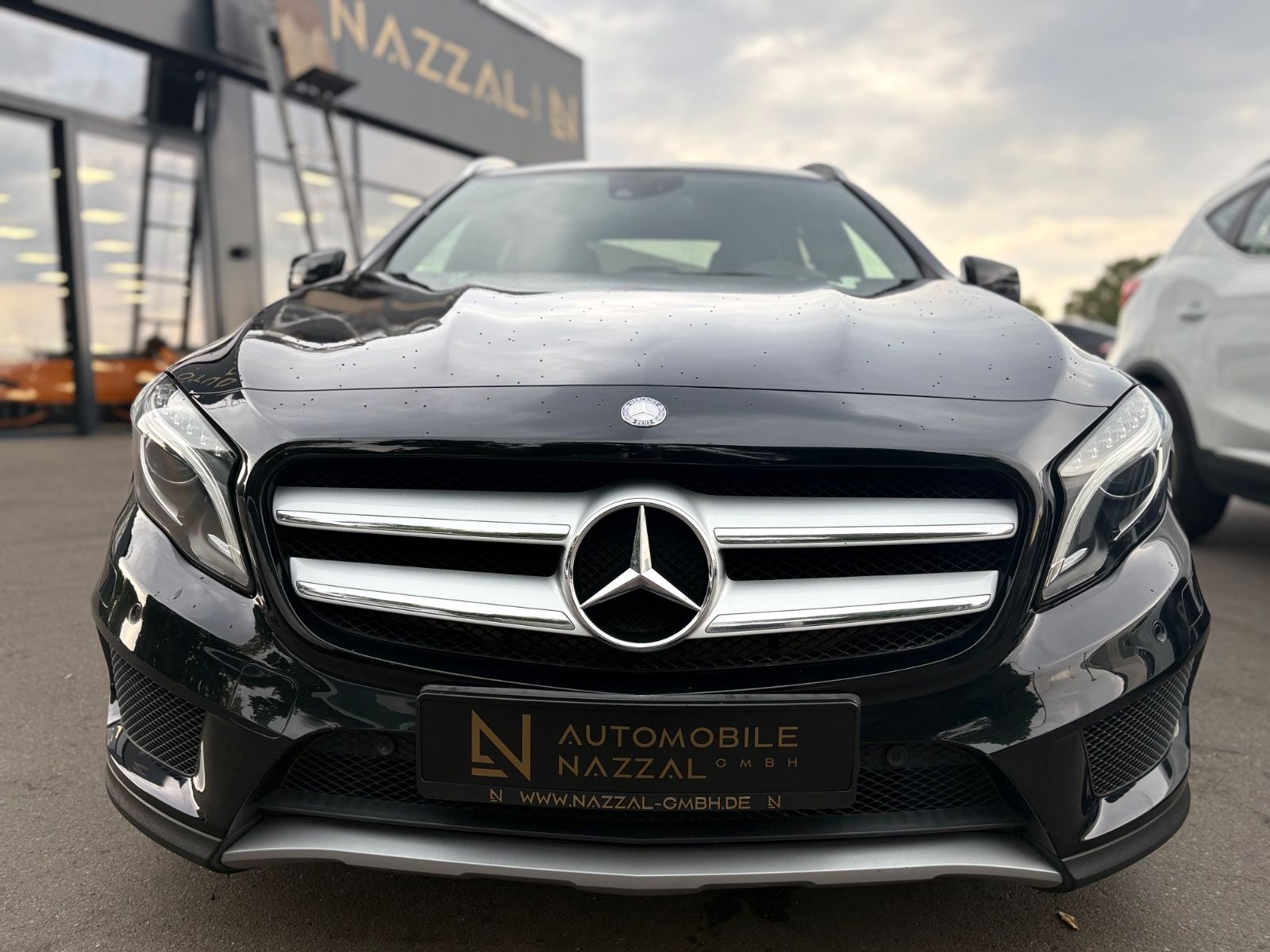 Fahrzeugabbildung Mercedes-Benz GLA 220D 4MATIC *AMG-LINE*FACELIFT*LED*AUT*KAM*
