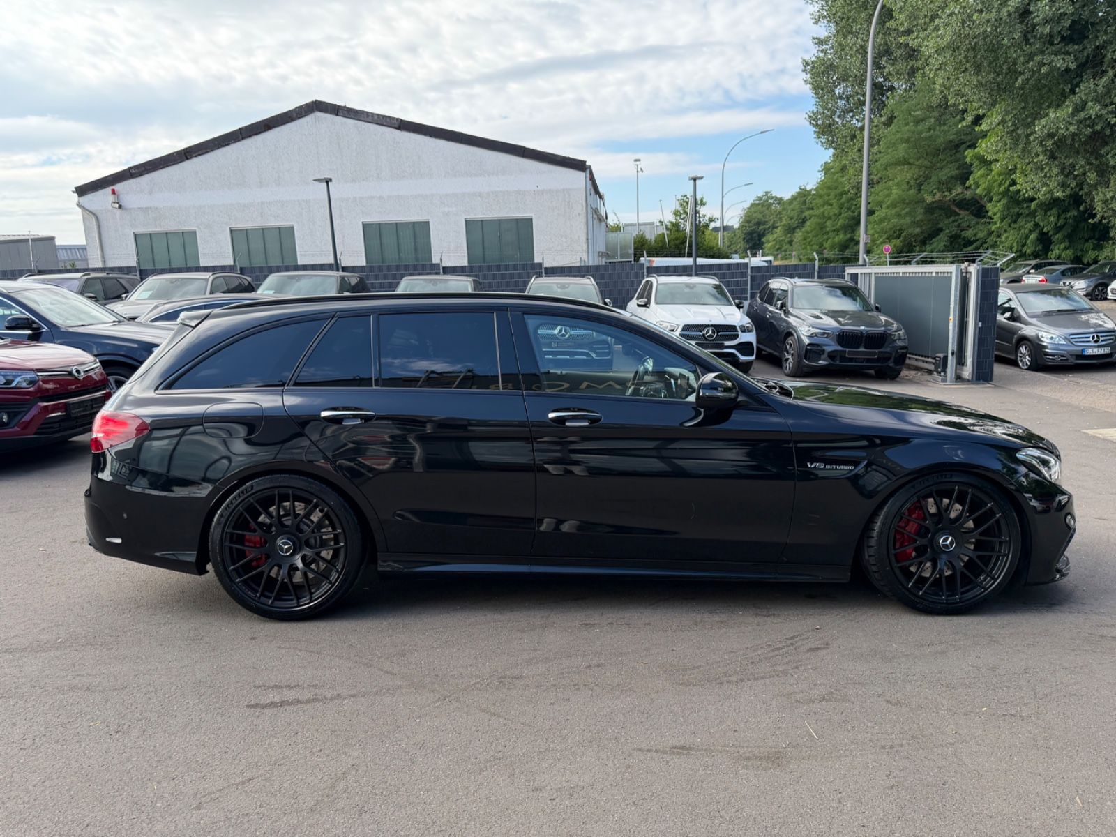 Fahrzeugabbildung Mercedes-Benz C 63 AMG T *NIGHT*COMAND*KAMERA*BURMESTER*LED*